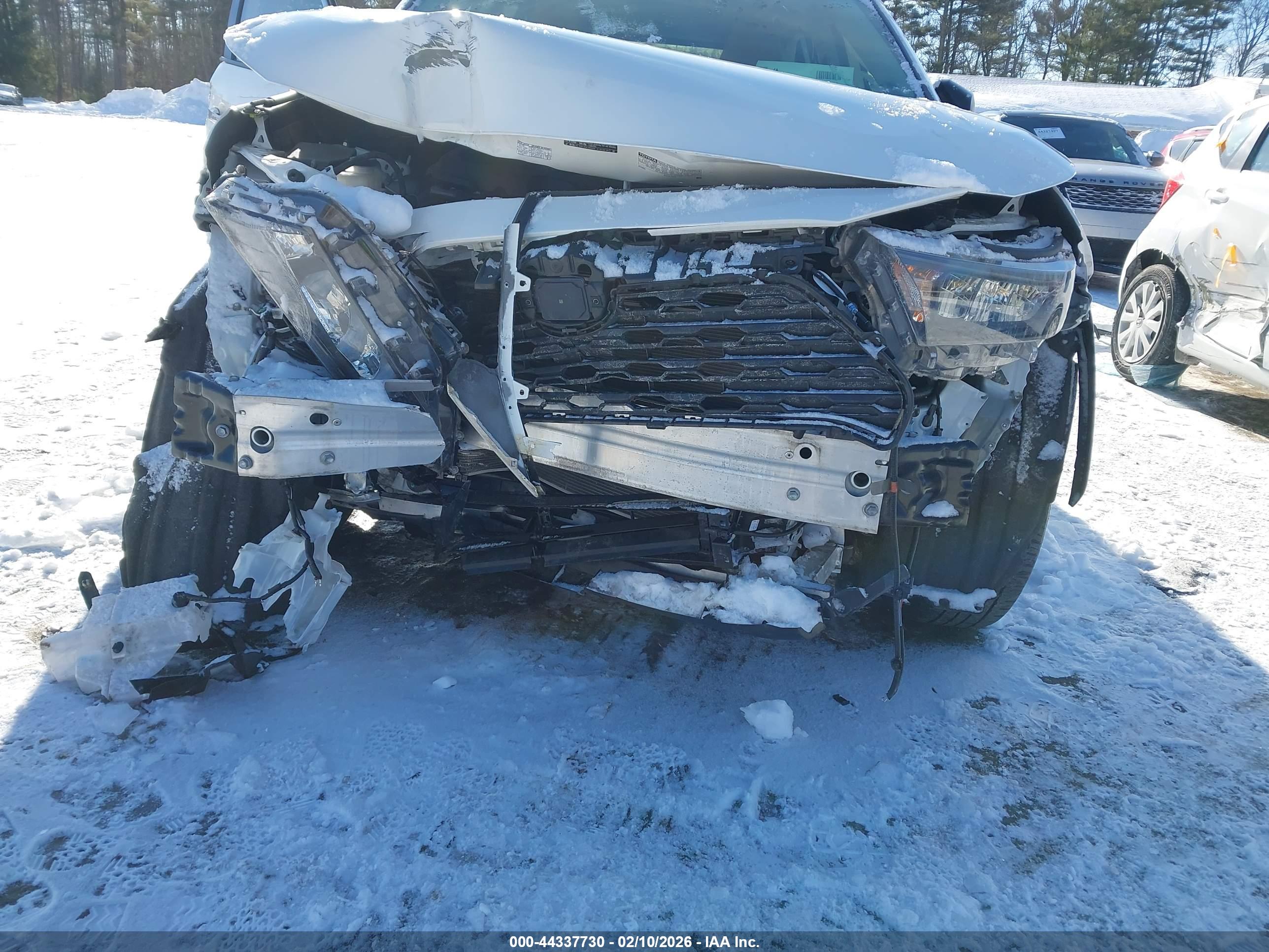 TOYOTA RAV4 image 6