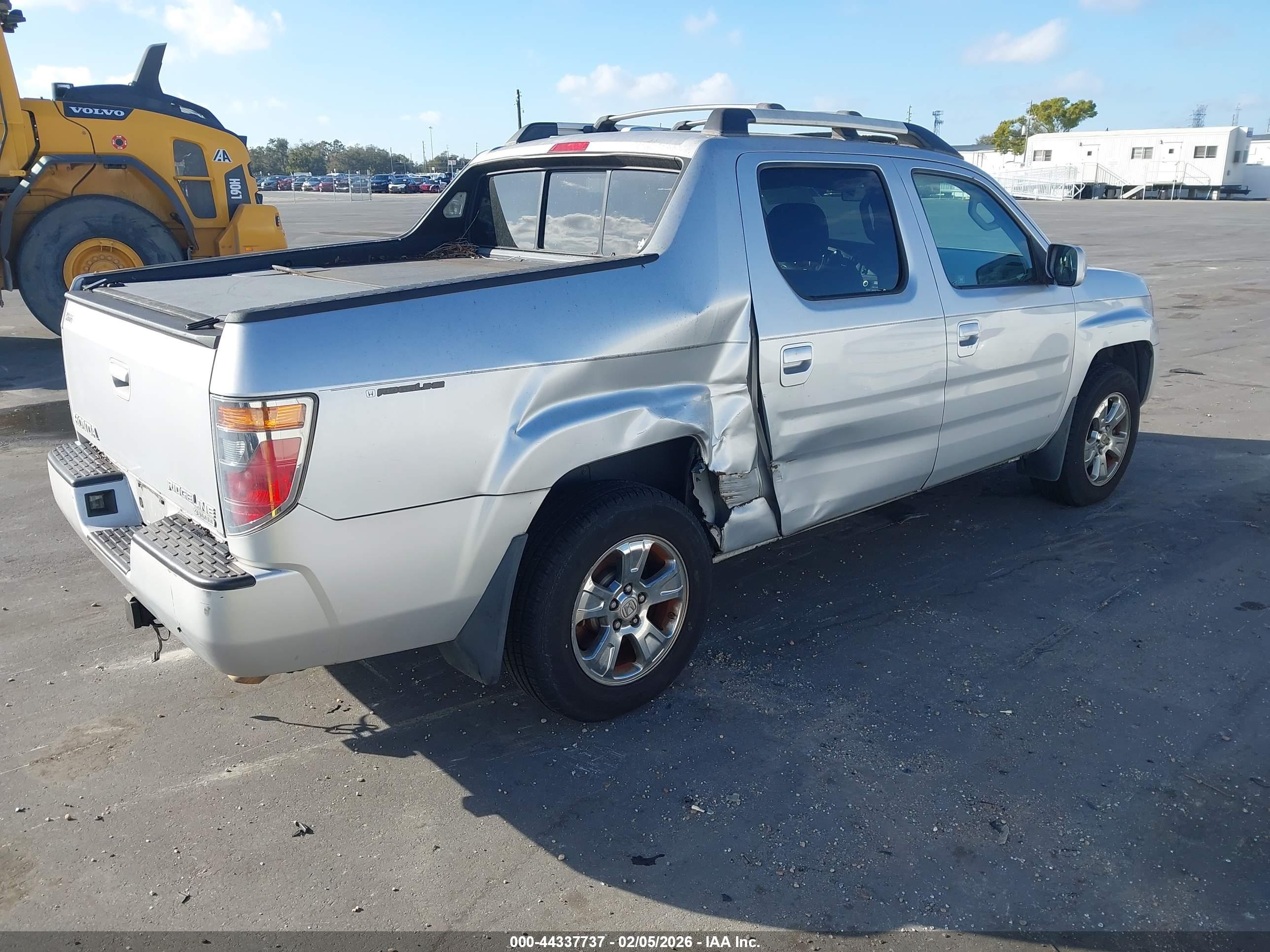 HONDA RIDGELINE image 4
