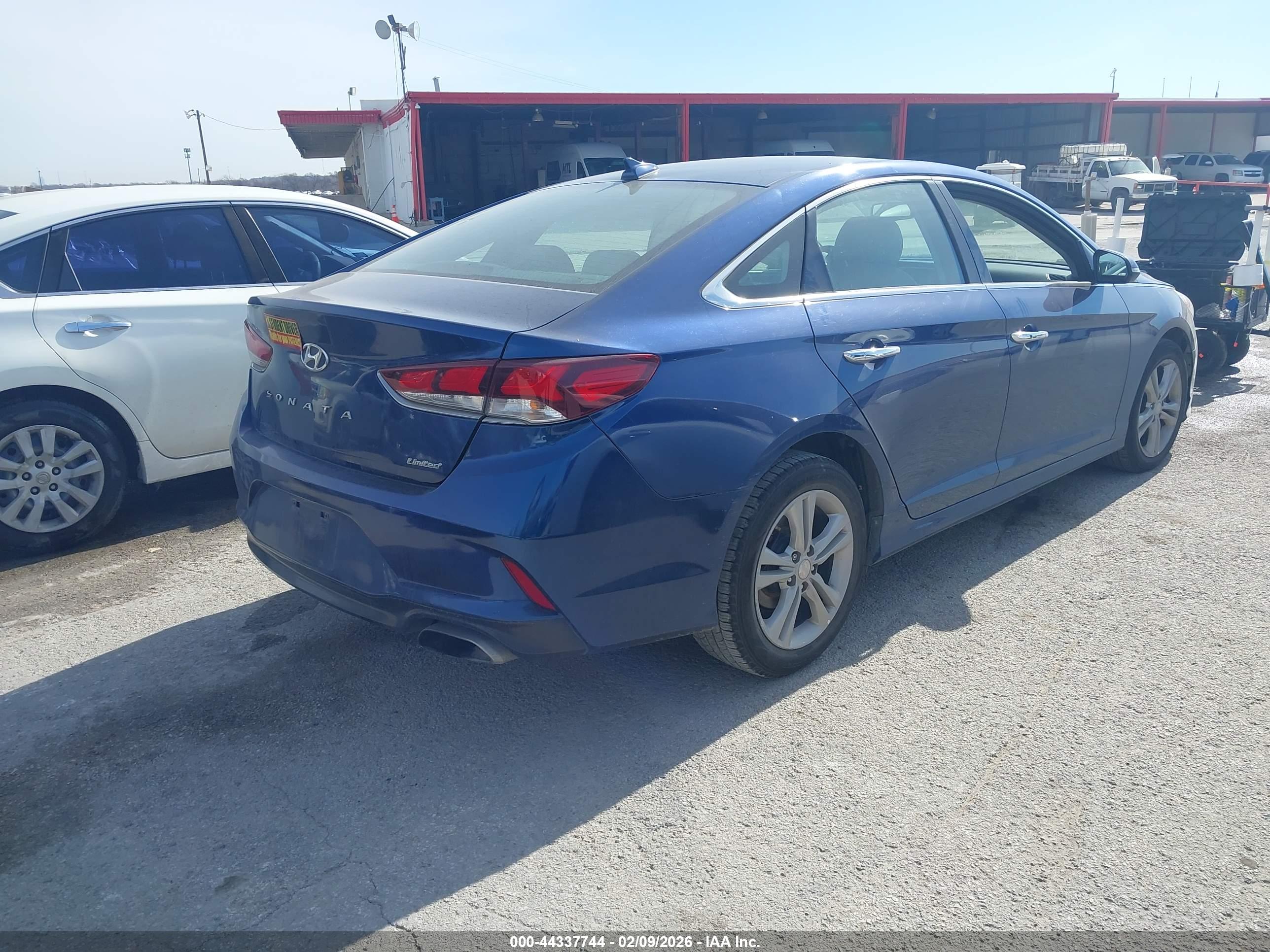 HYUNDAI SONATA image 4