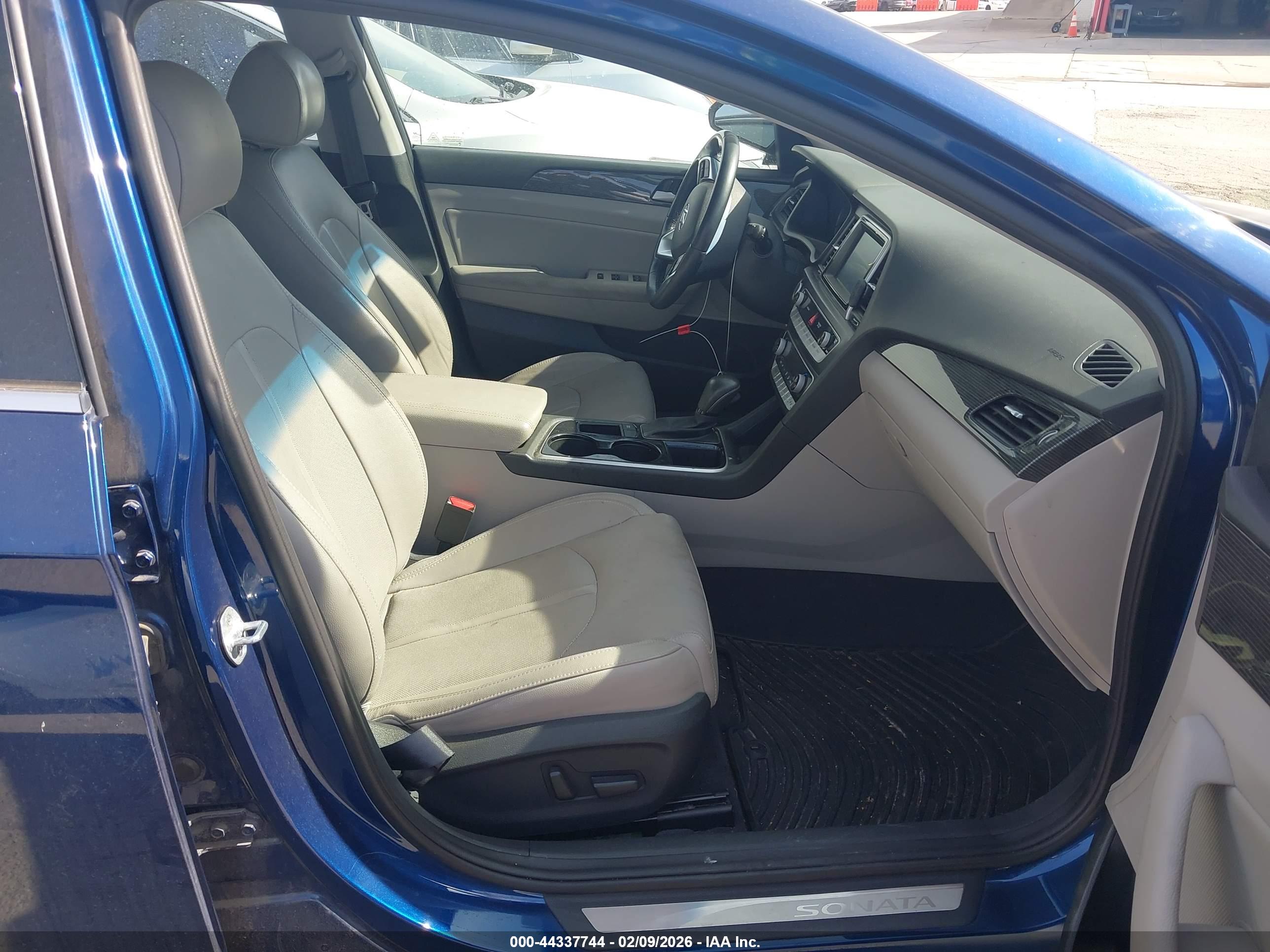 HYUNDAI SONATA image 5