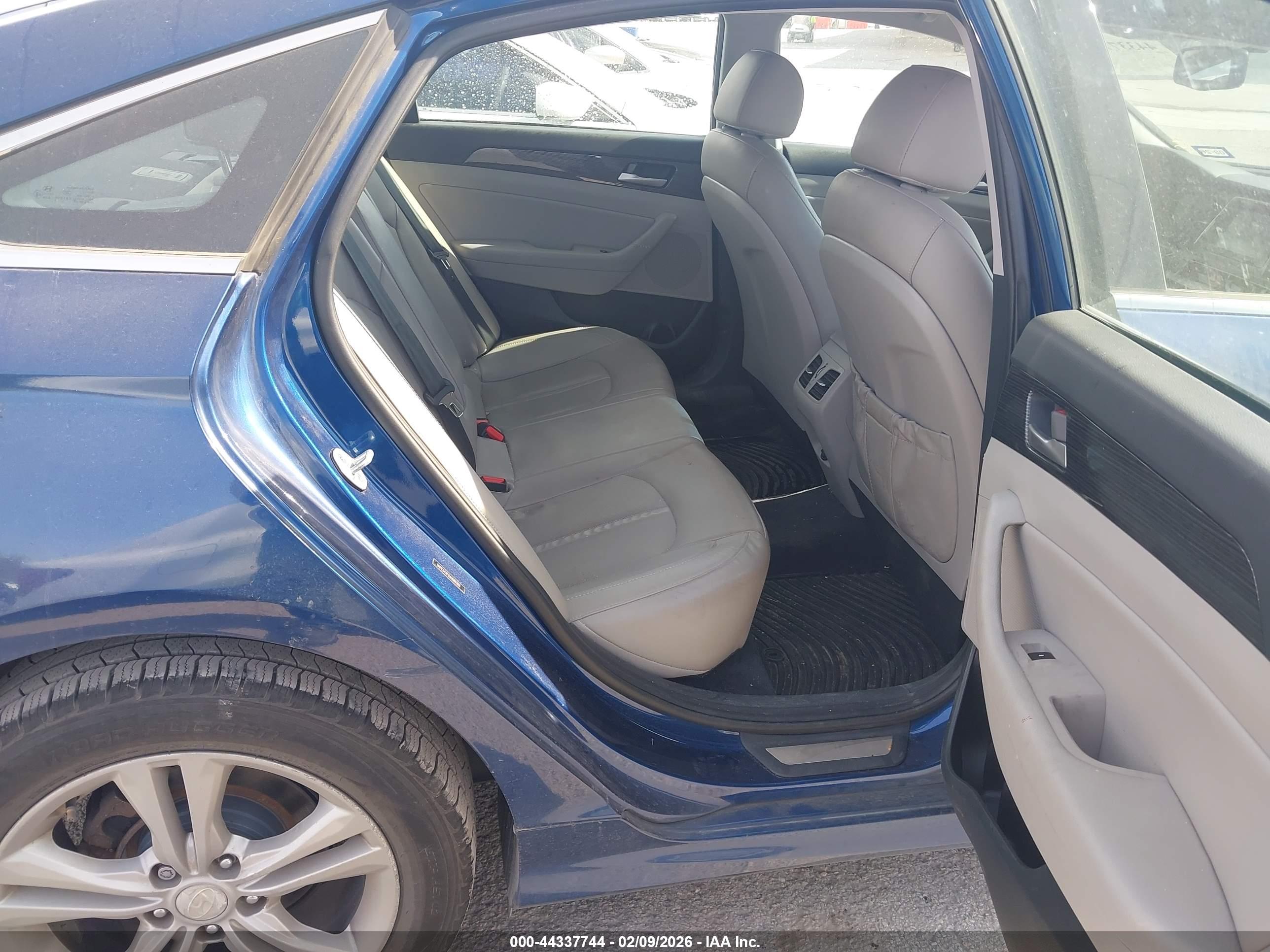 HYUNDAI SONATA image 8