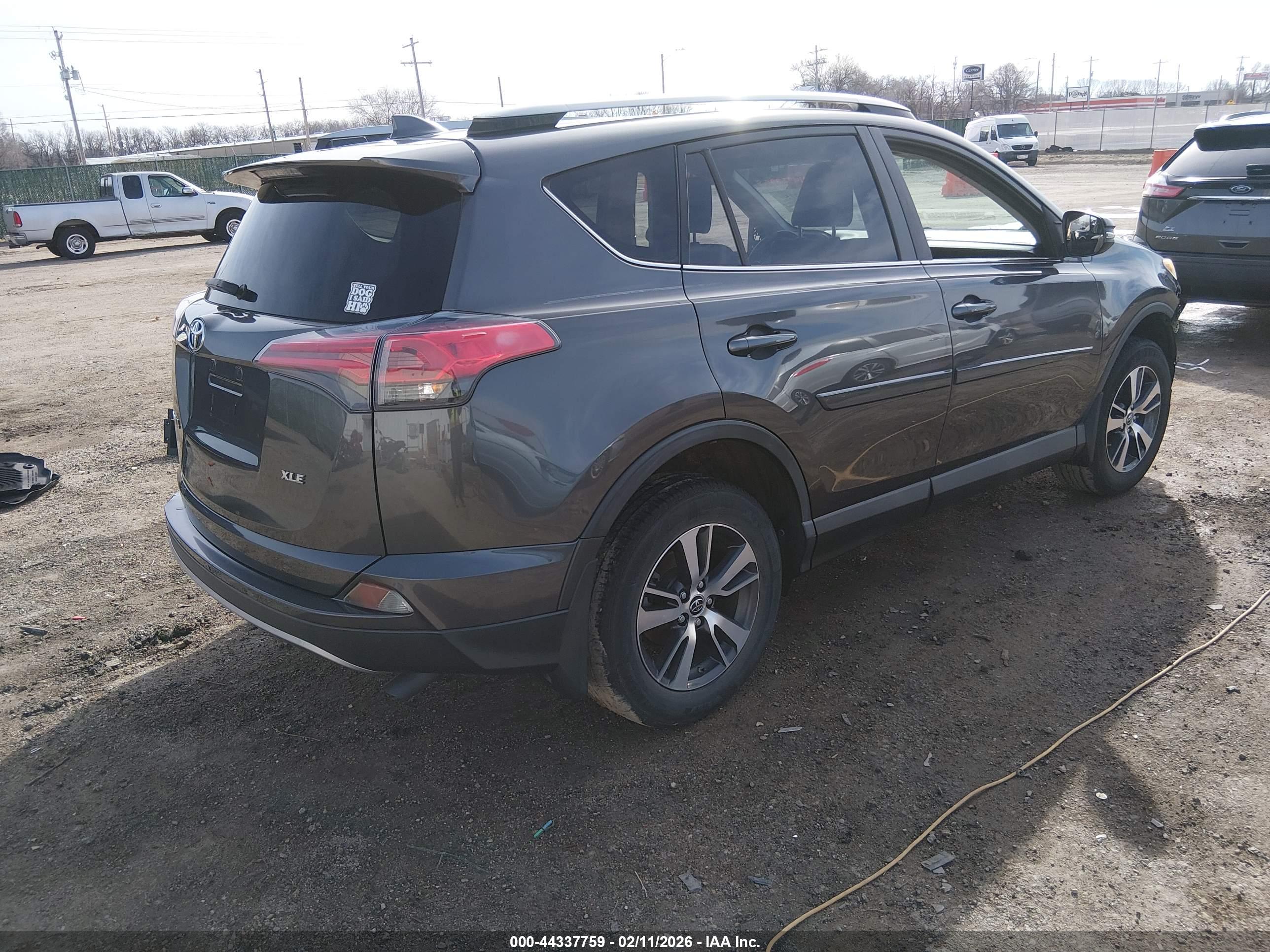 TOYOTA RAV4 image 4