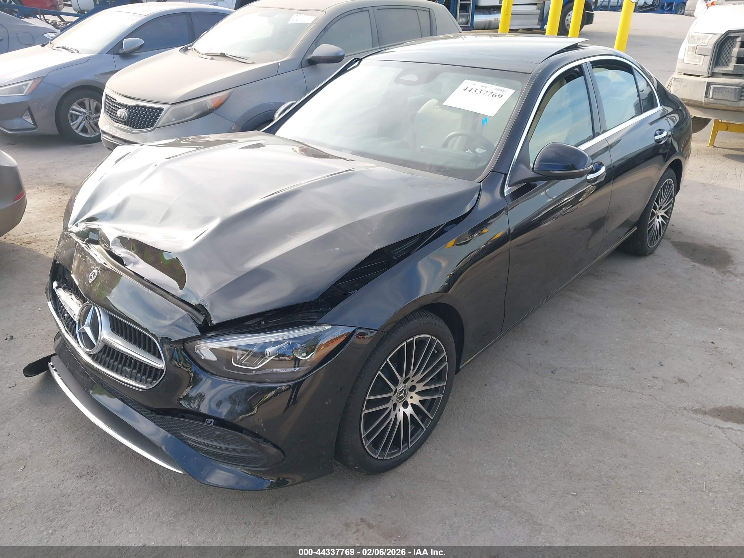 MERCEDES-BENZ C image 2