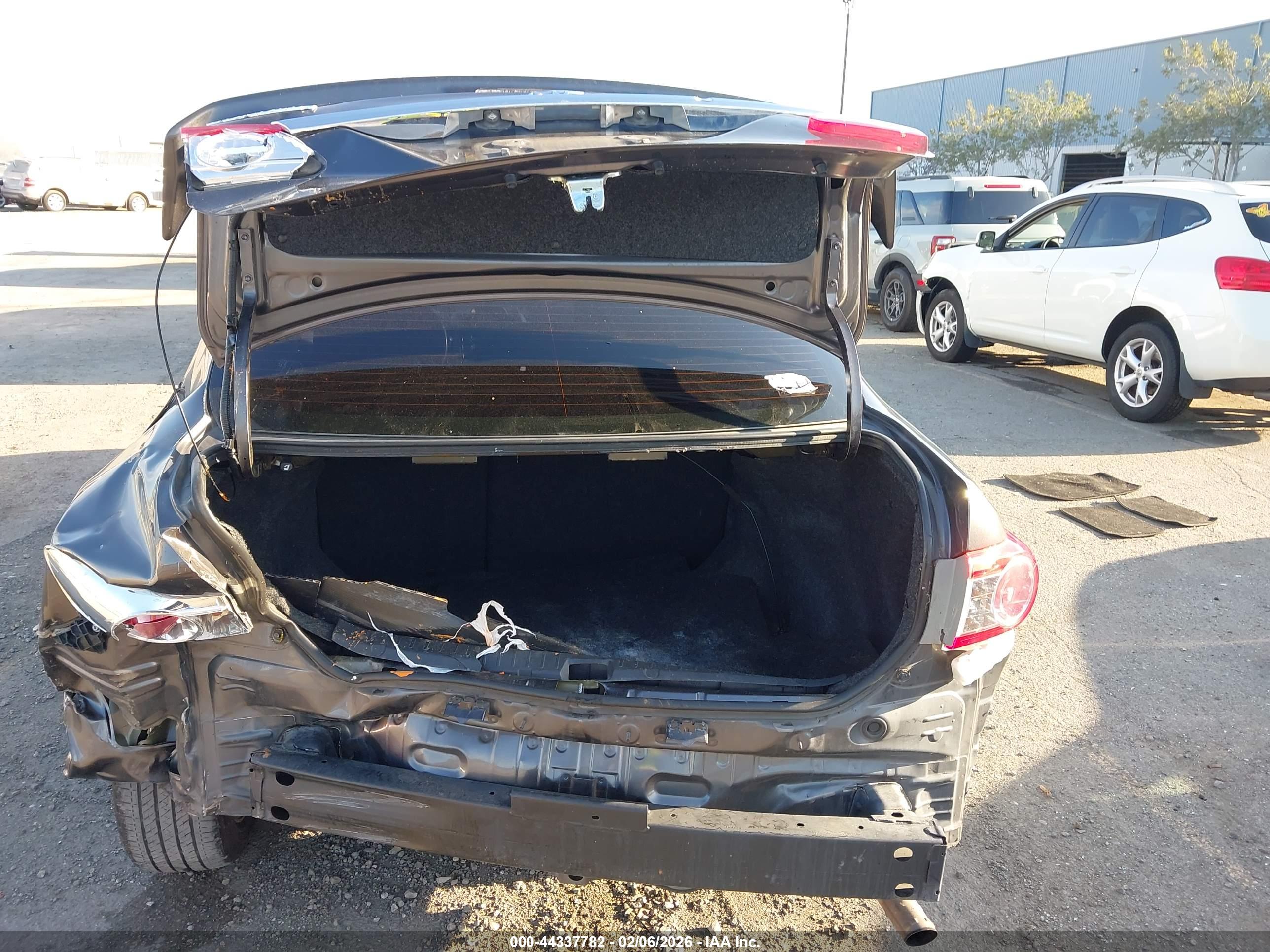 TOYOTA COROLLA image 6