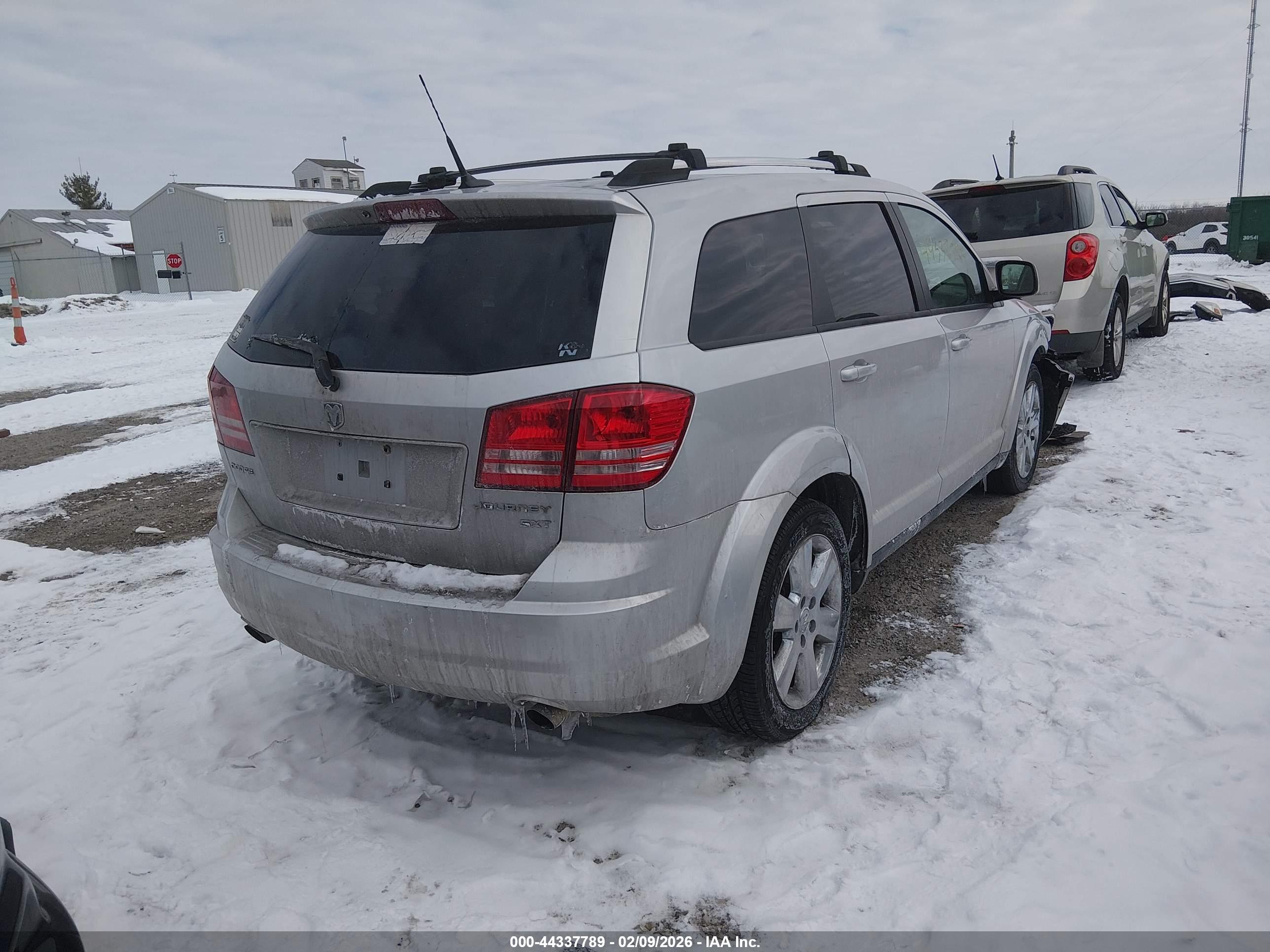 DODGE JOURNEY image 4