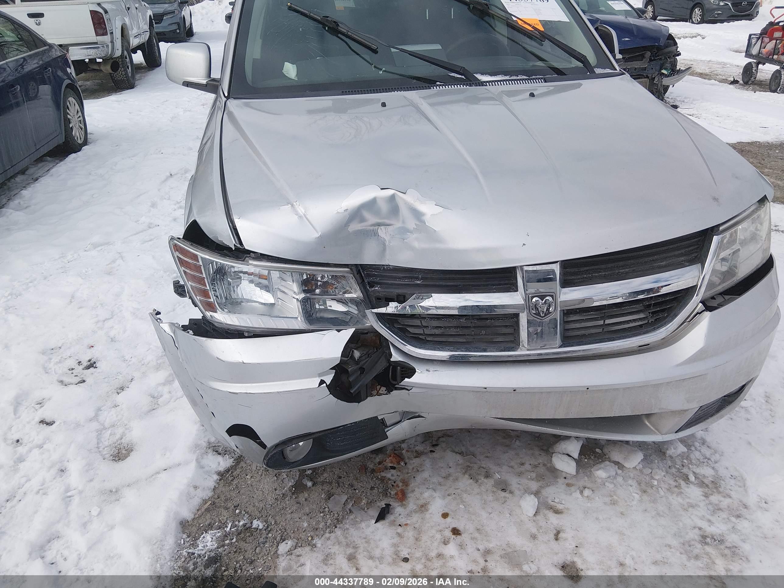 DODGE JOURNEY image 6