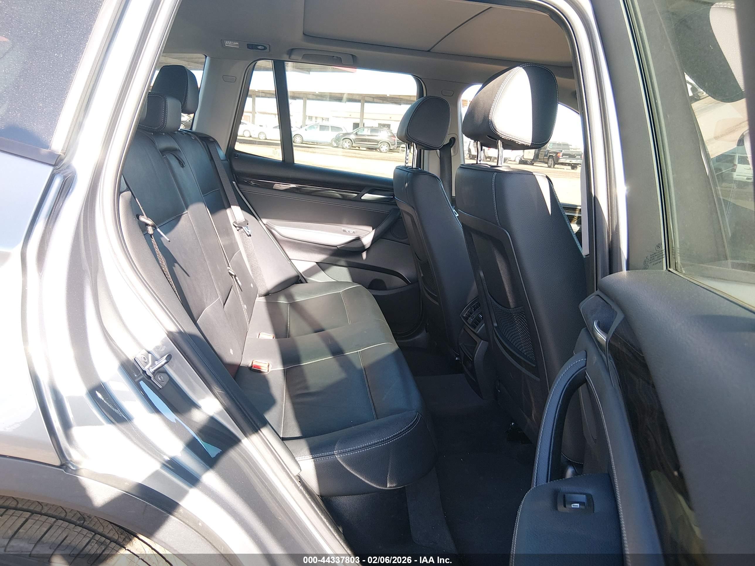 BMW X3 image 8