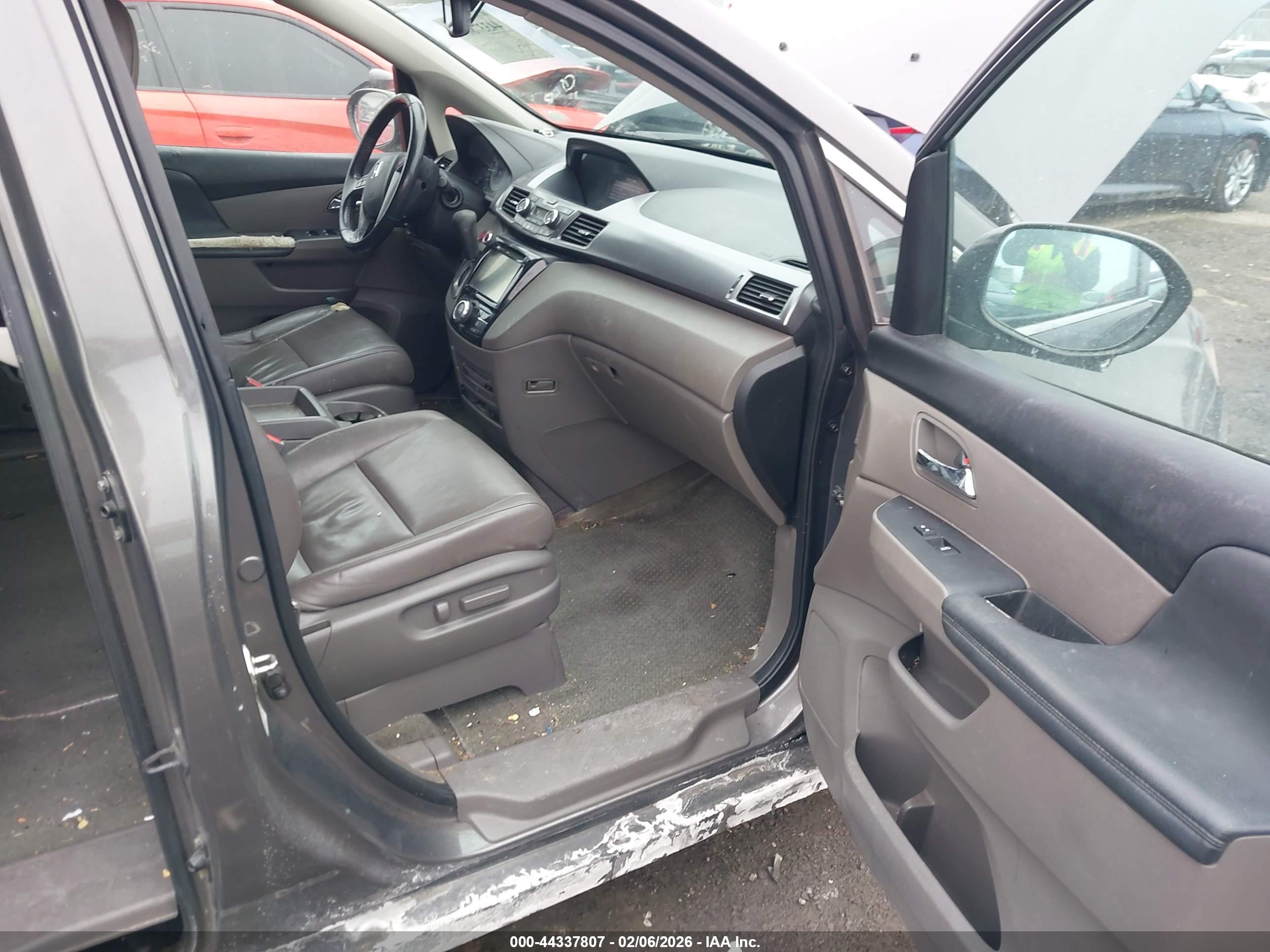 HONDA ODYSSEY image 5