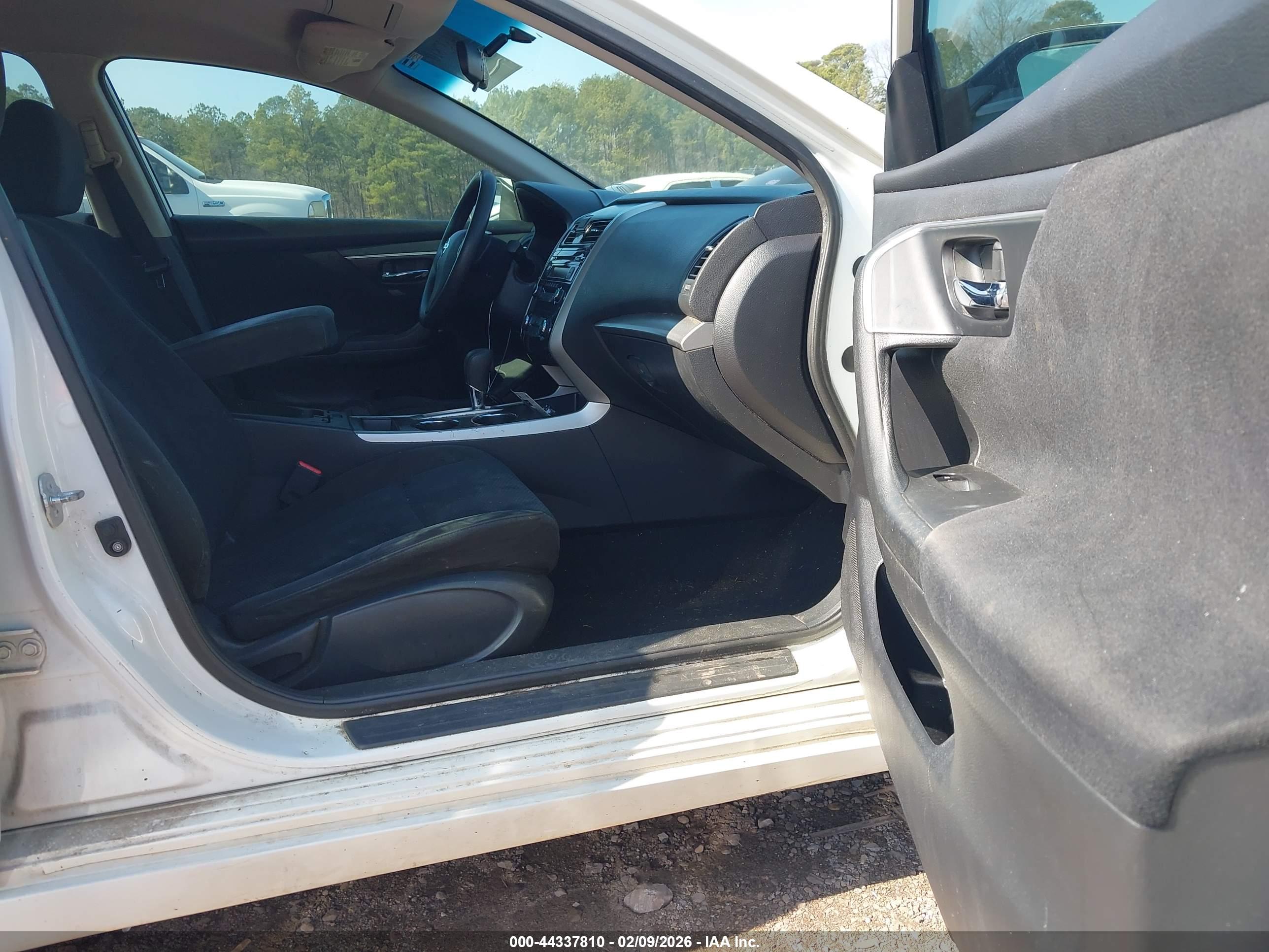 NISSAN ALTIMA image 5