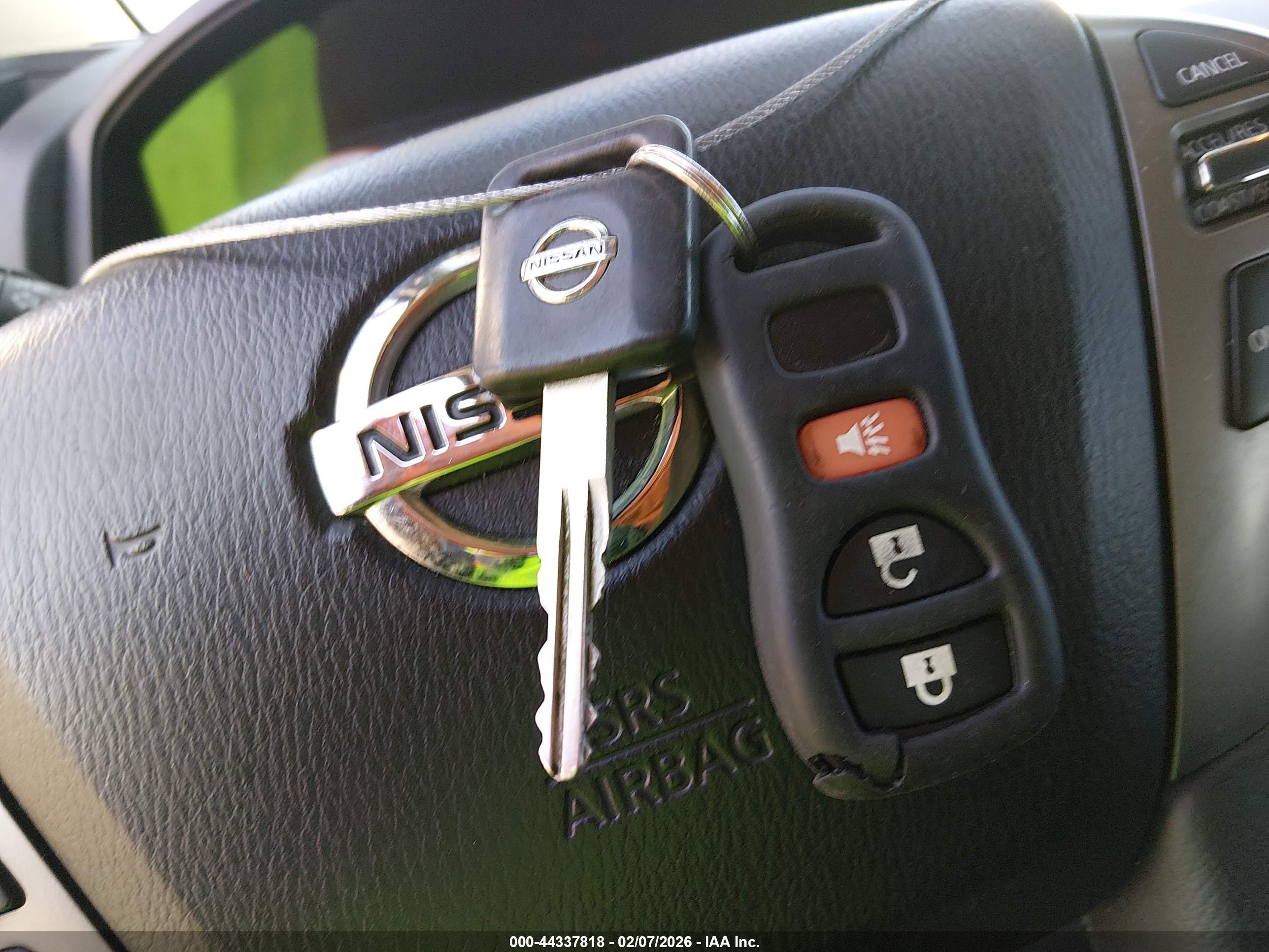 NISSAN TITAN image 11