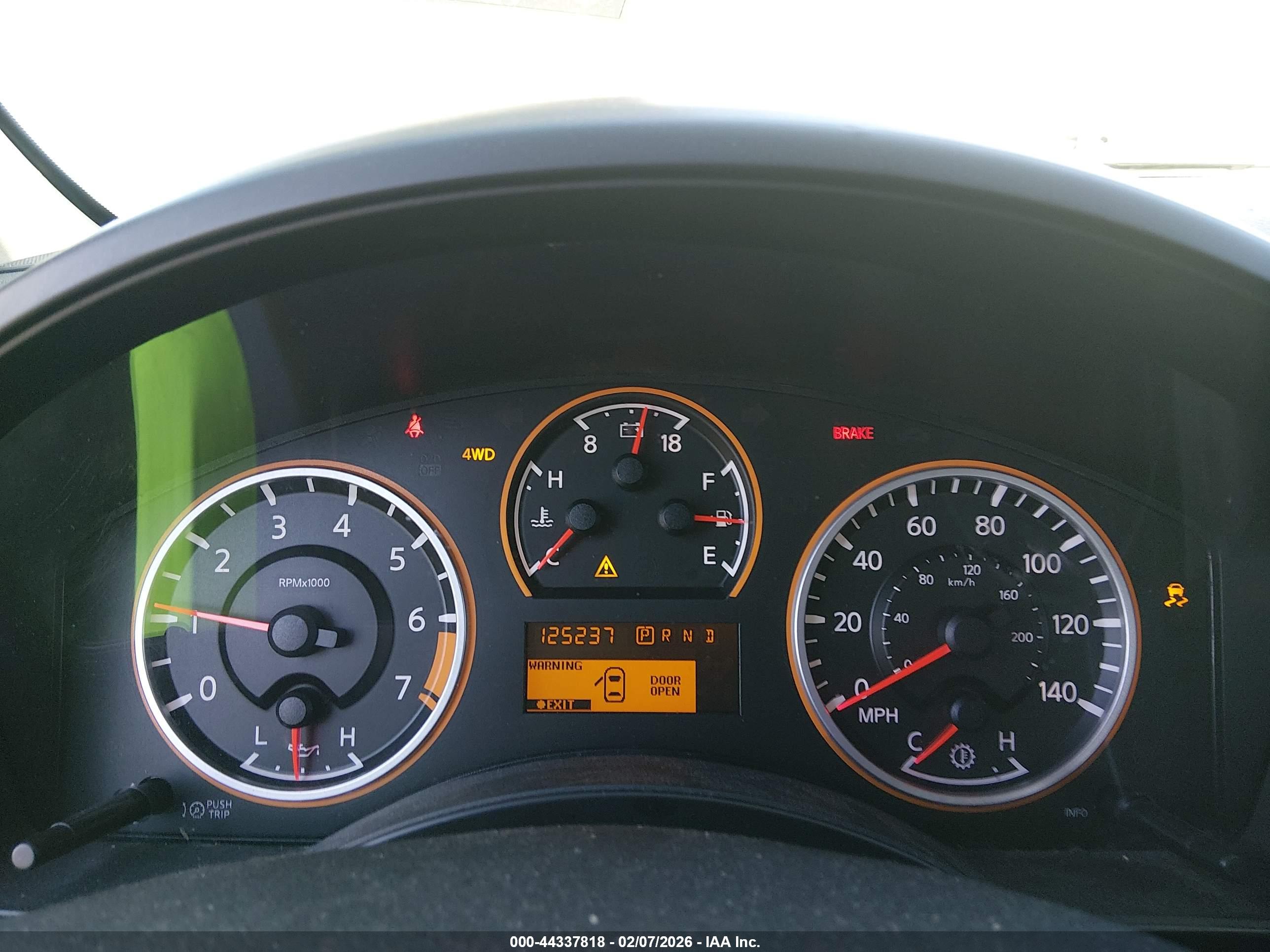NISSAN TITAN image 7