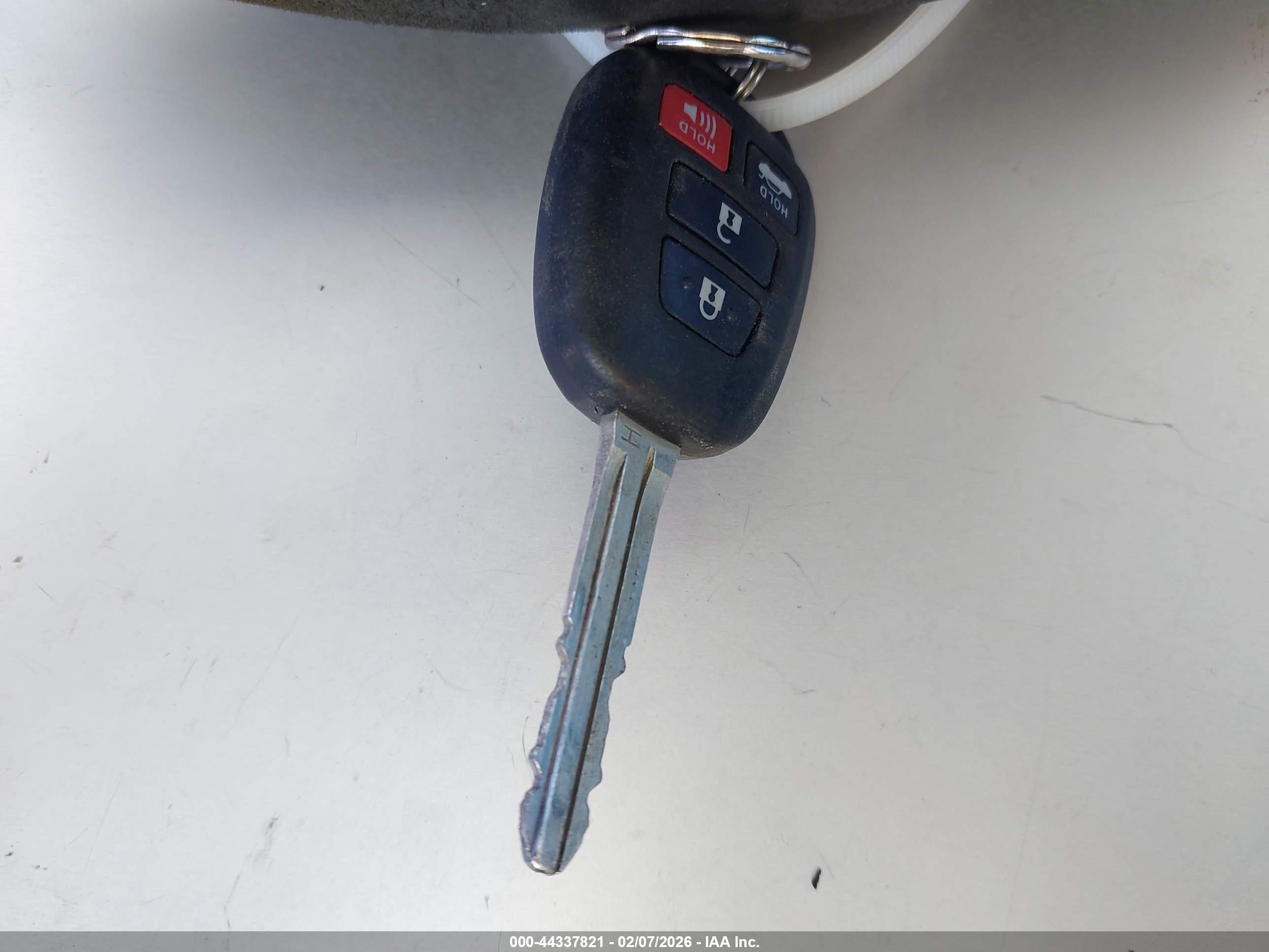 TOYOTA COROLLA image 11