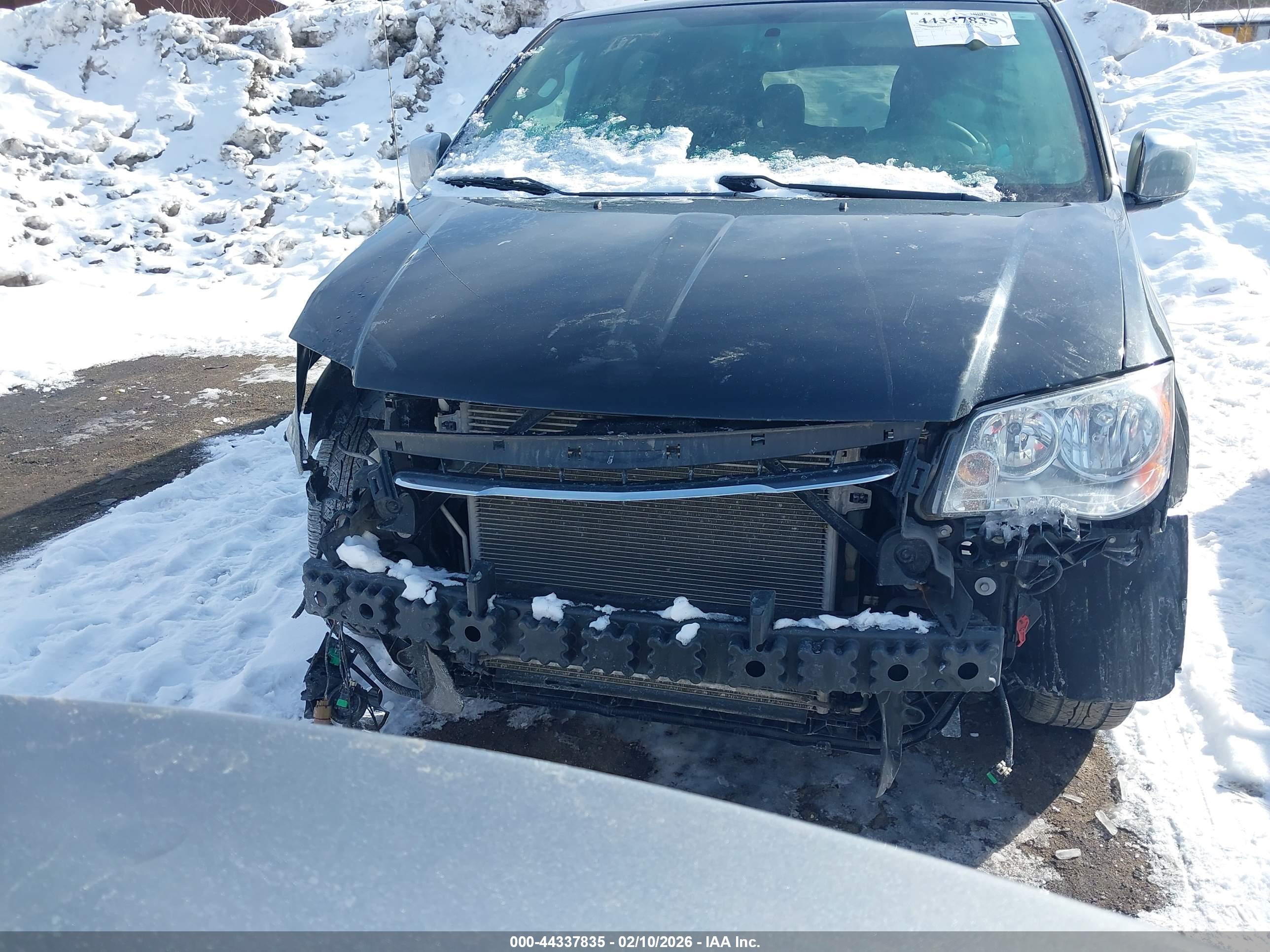CHRYSLER TOWN image 6