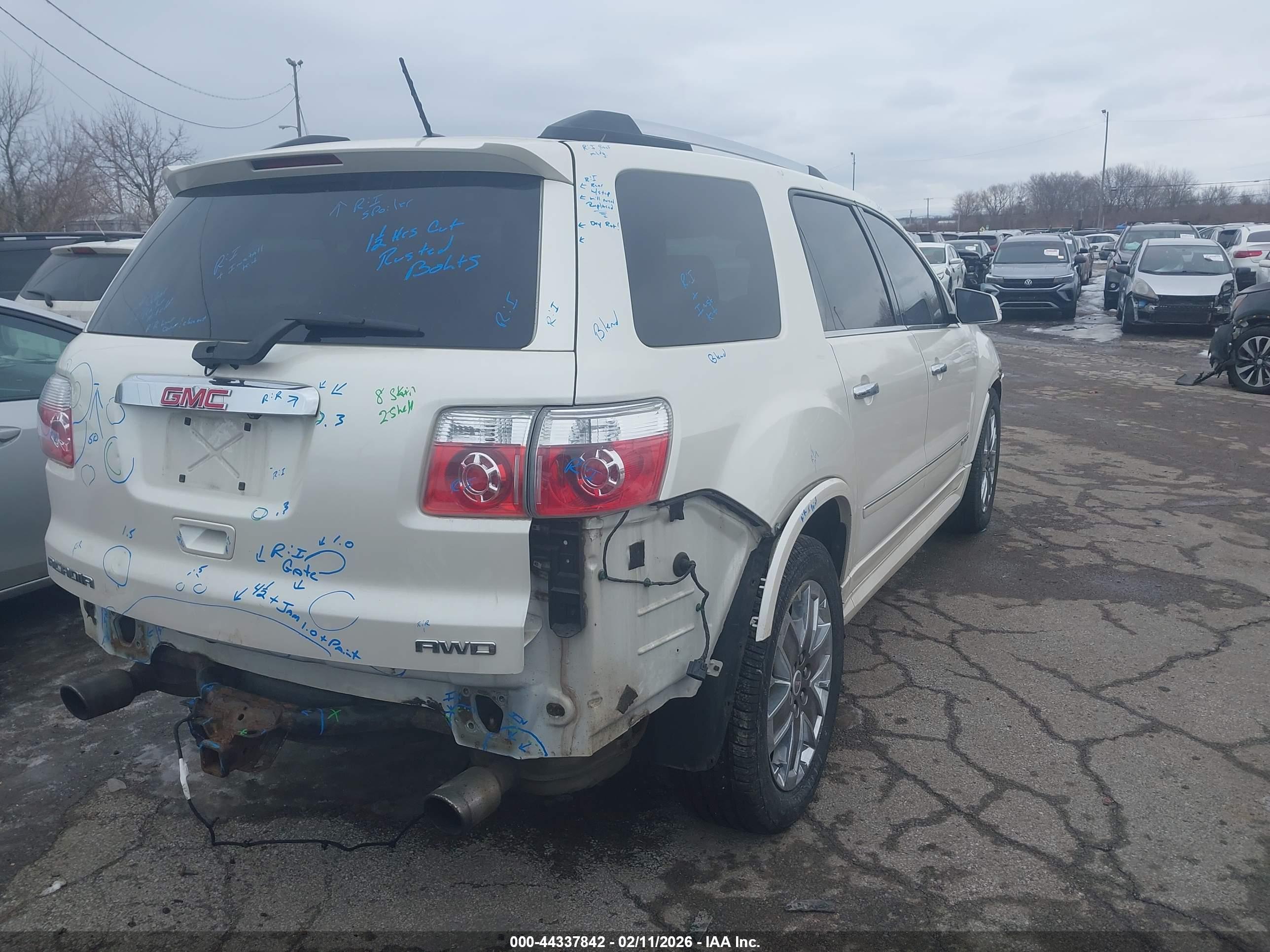 GMC ACADIA image 4