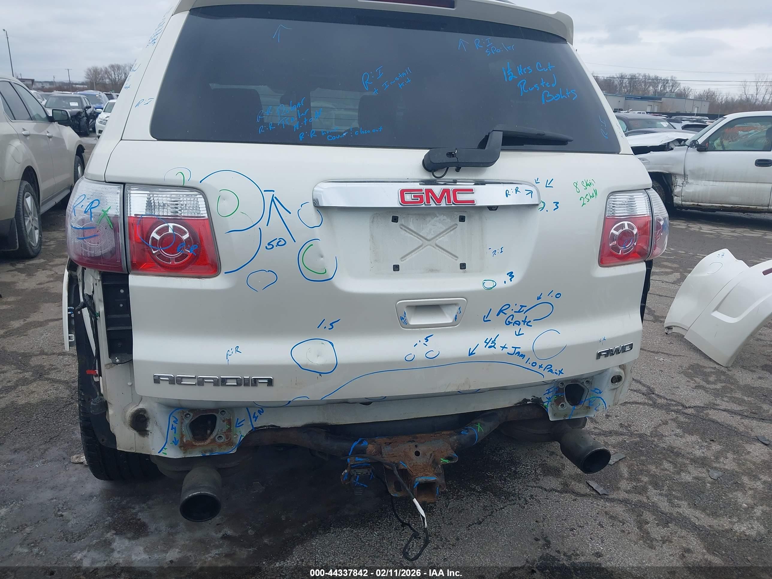 GMC ACADIA image 6