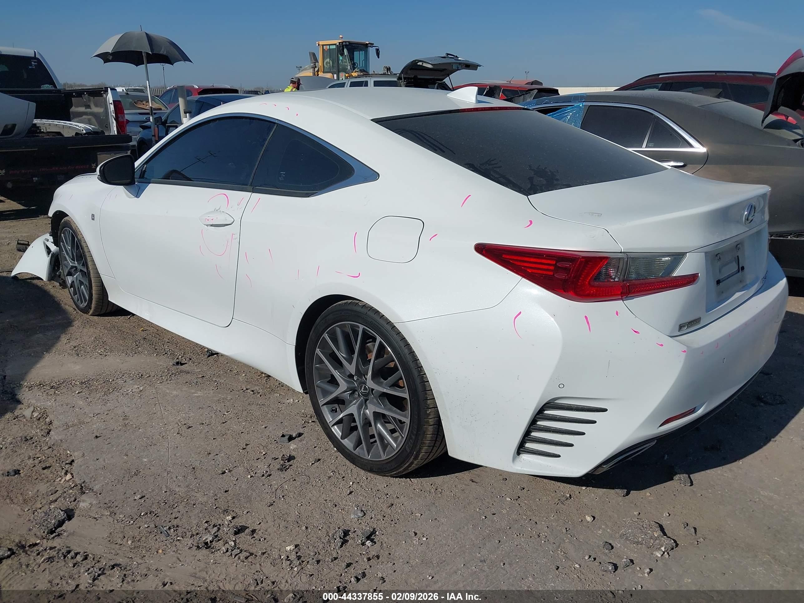 LEXUS RC image 3