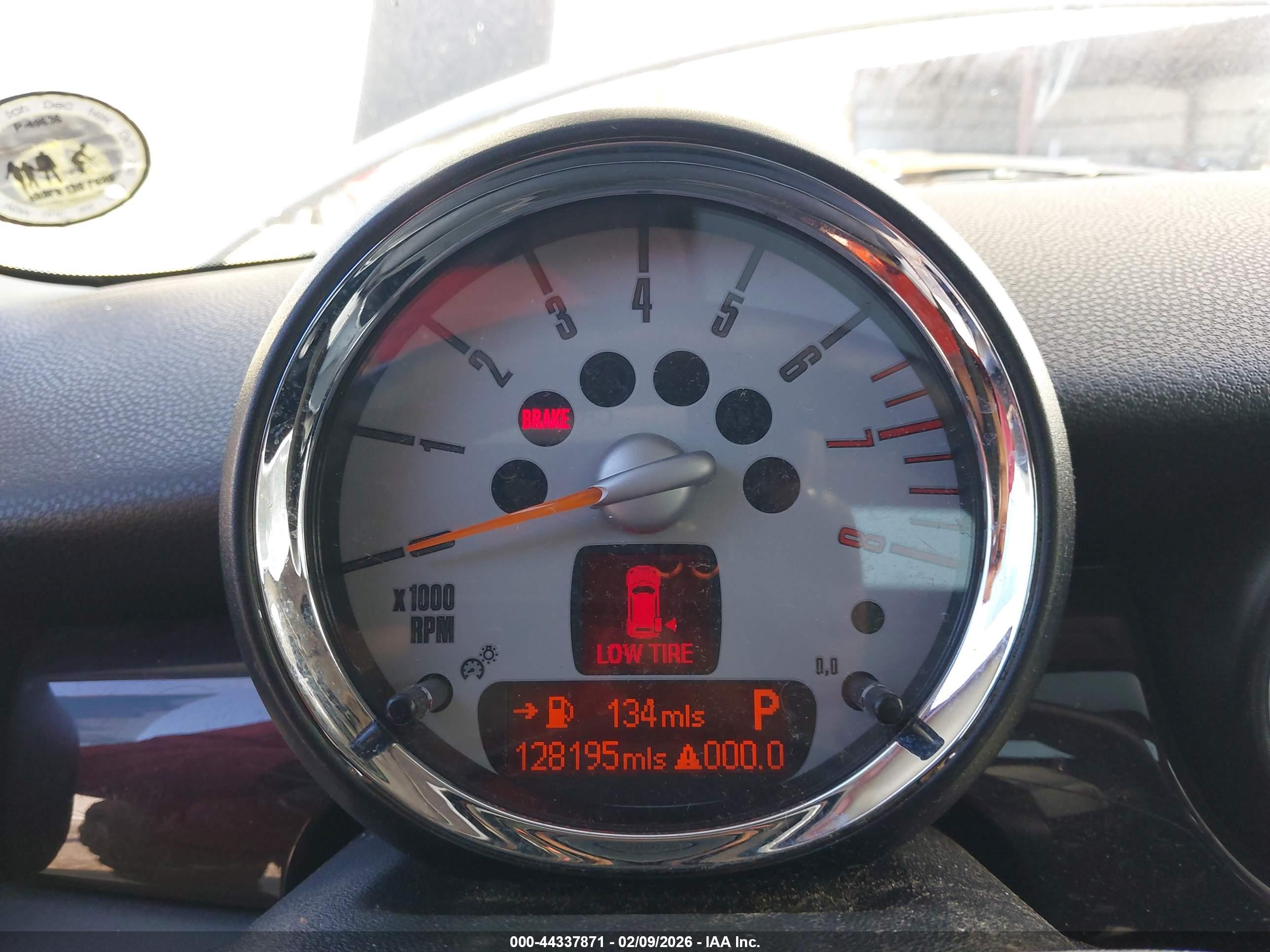 MINI COOPER image 7