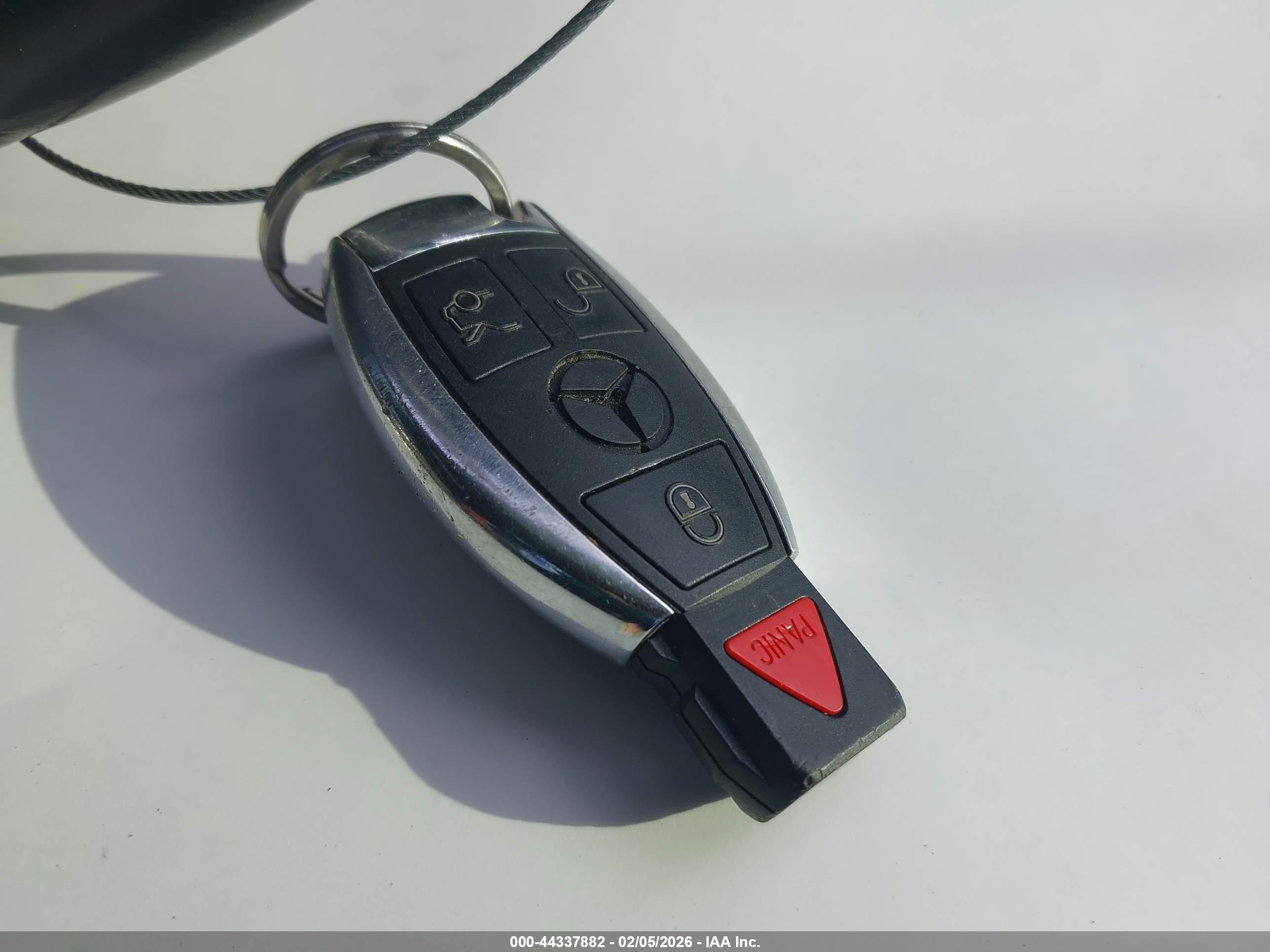 MERCEDES-BENZ R image 11