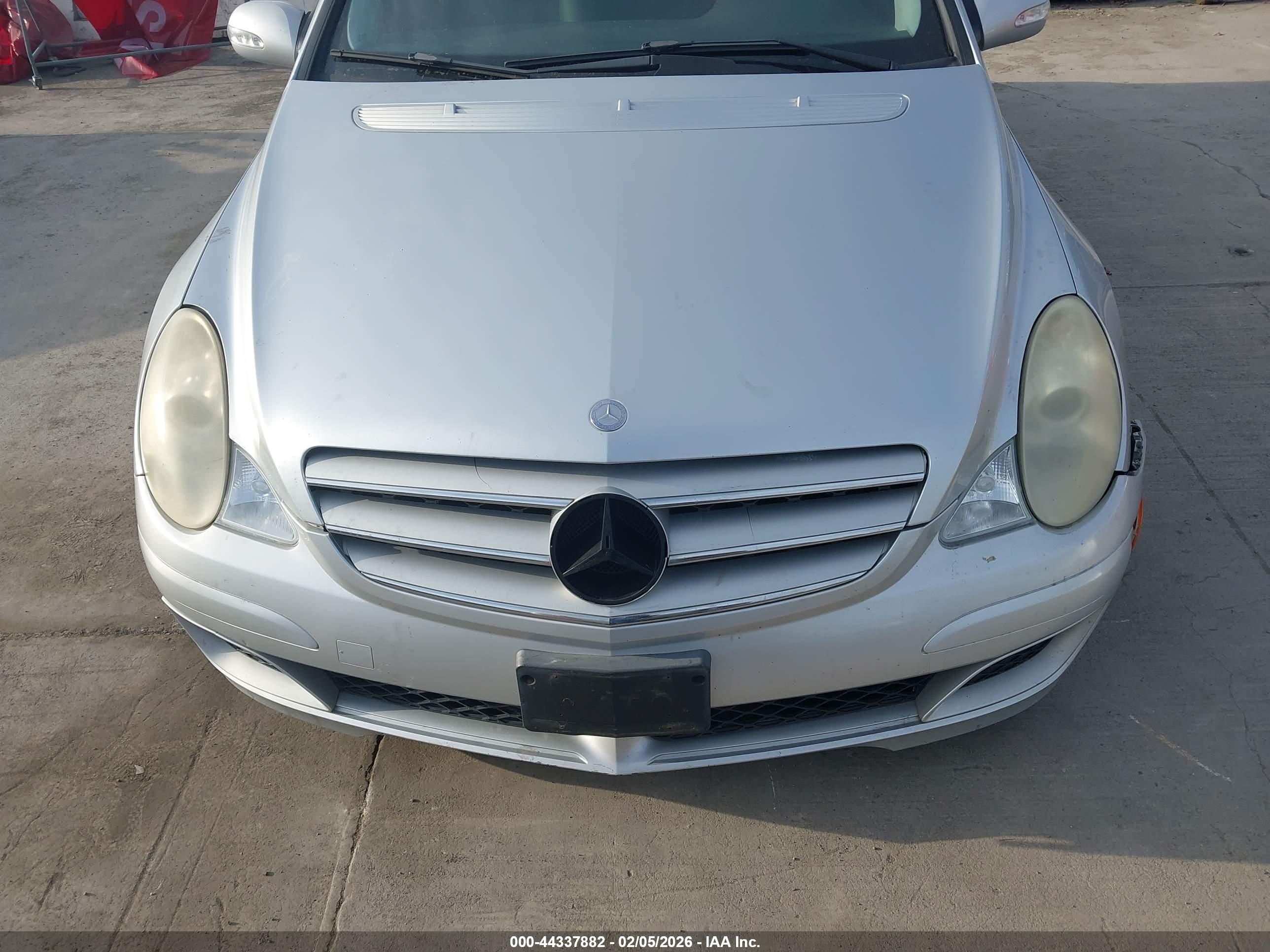MERCEDES-BENZ R image 6