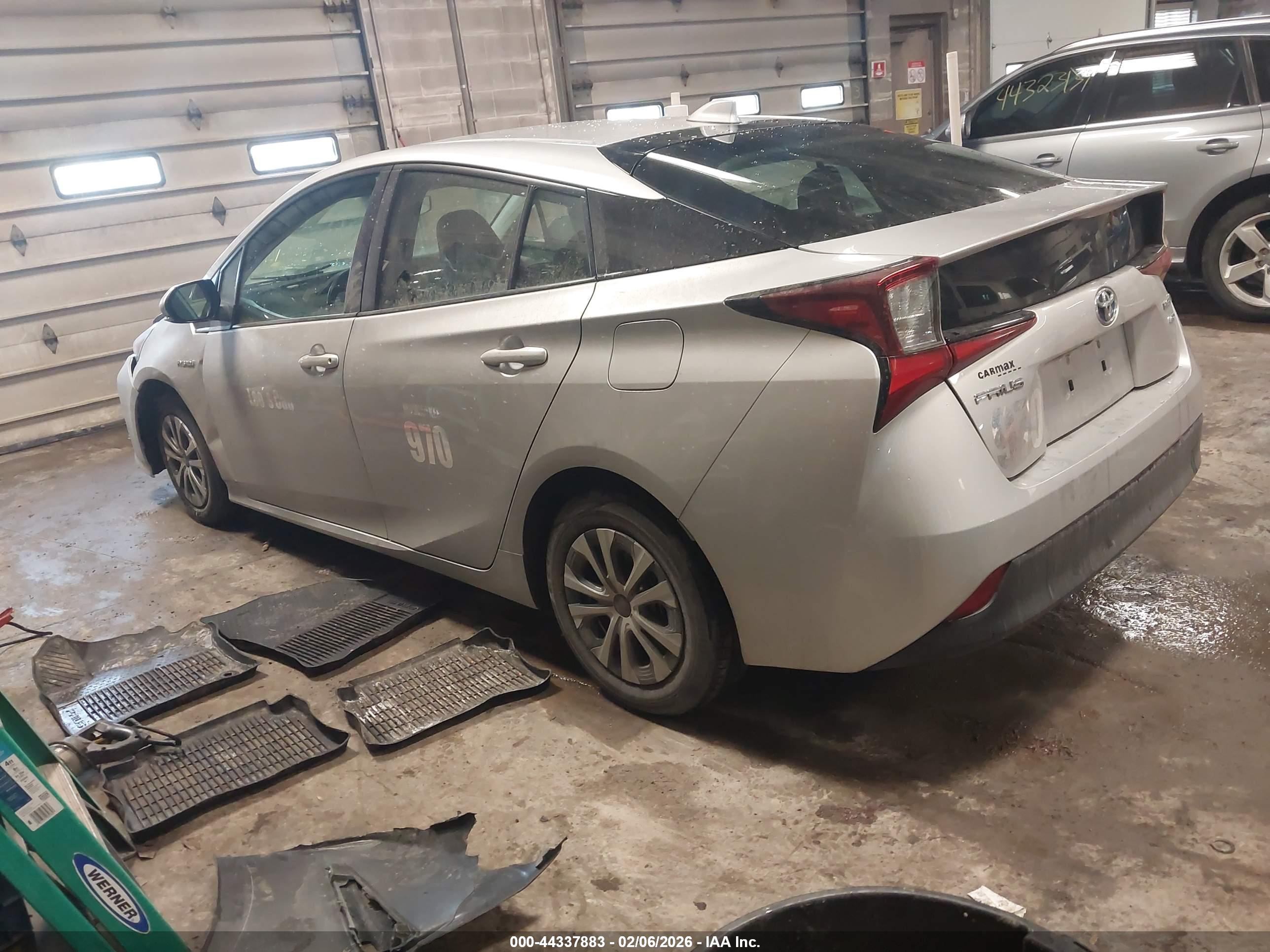 TOYOTA PRIUS image 3