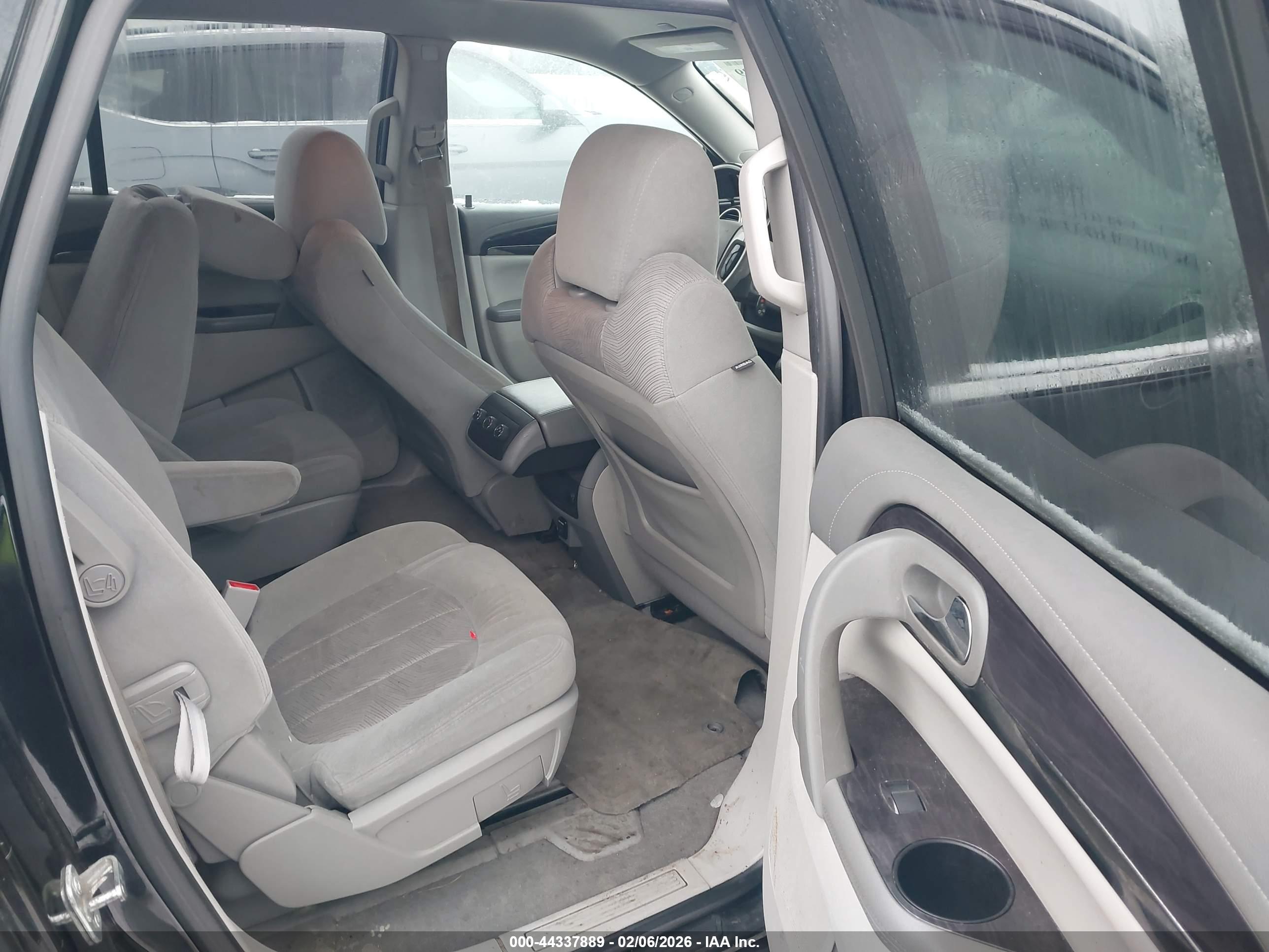 BUICK ENCLAVE image 8