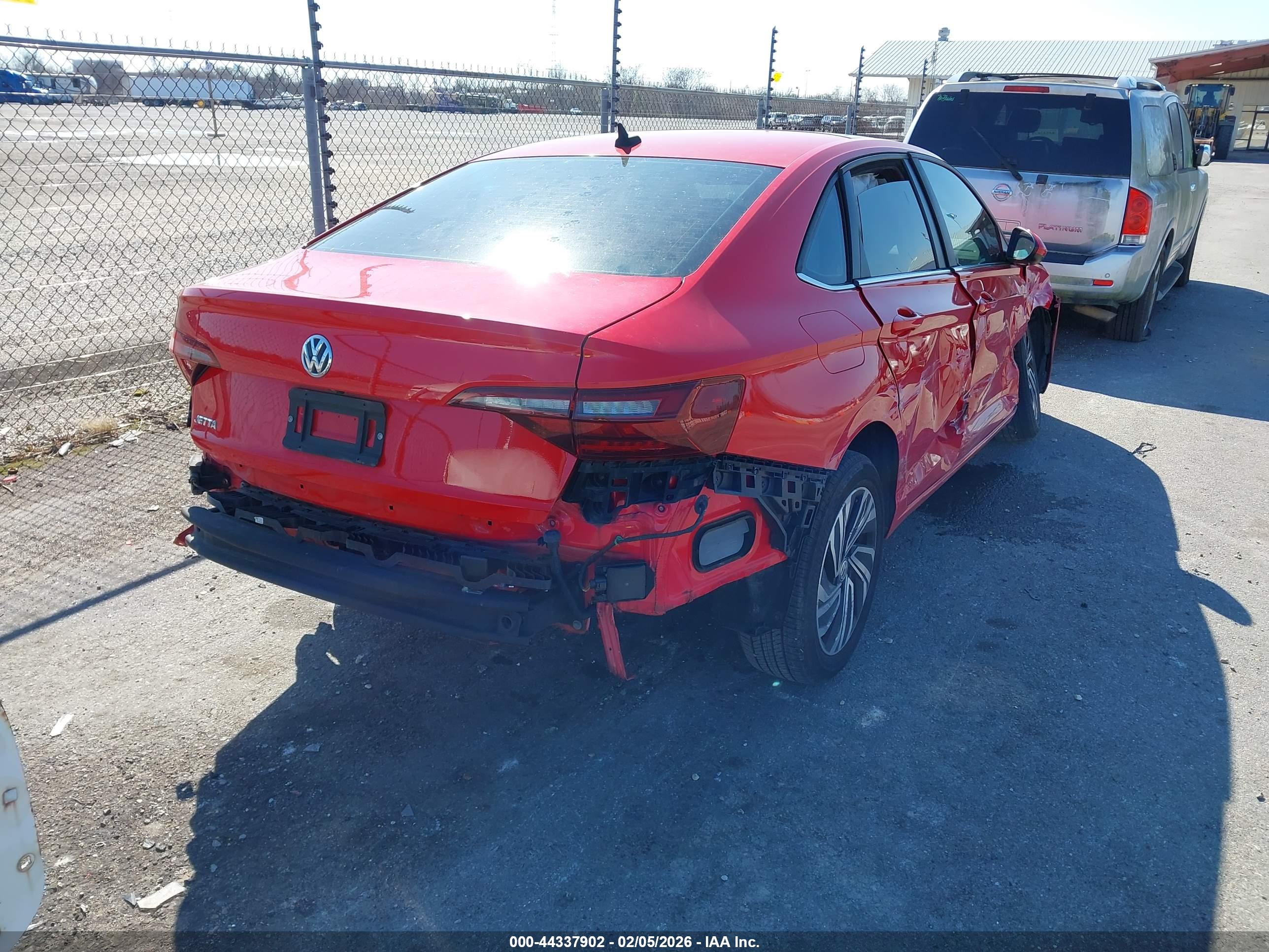 VOLKSWAGEN JETTA image 4
