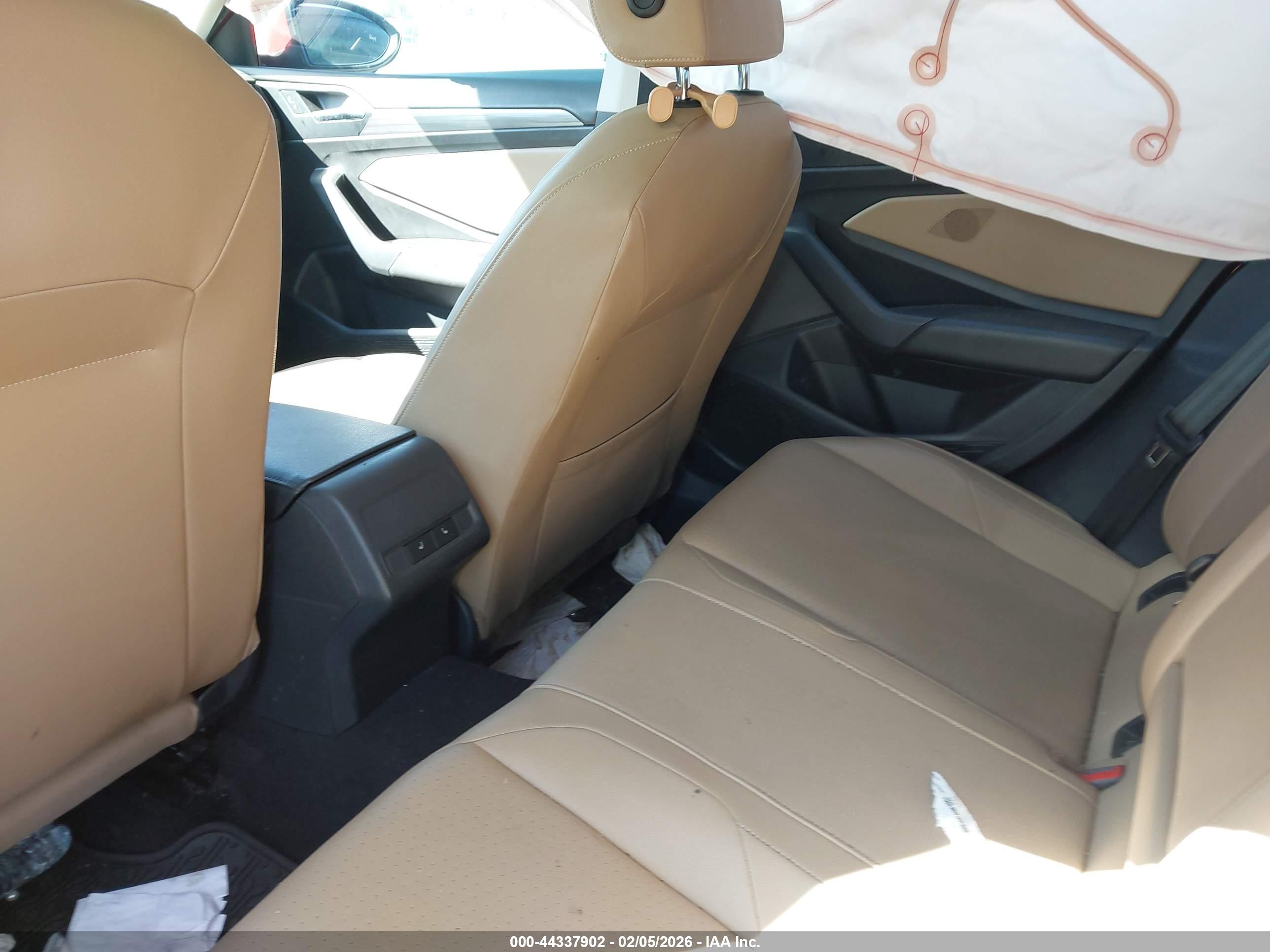 VOLKSWAGEN JETTA image 8