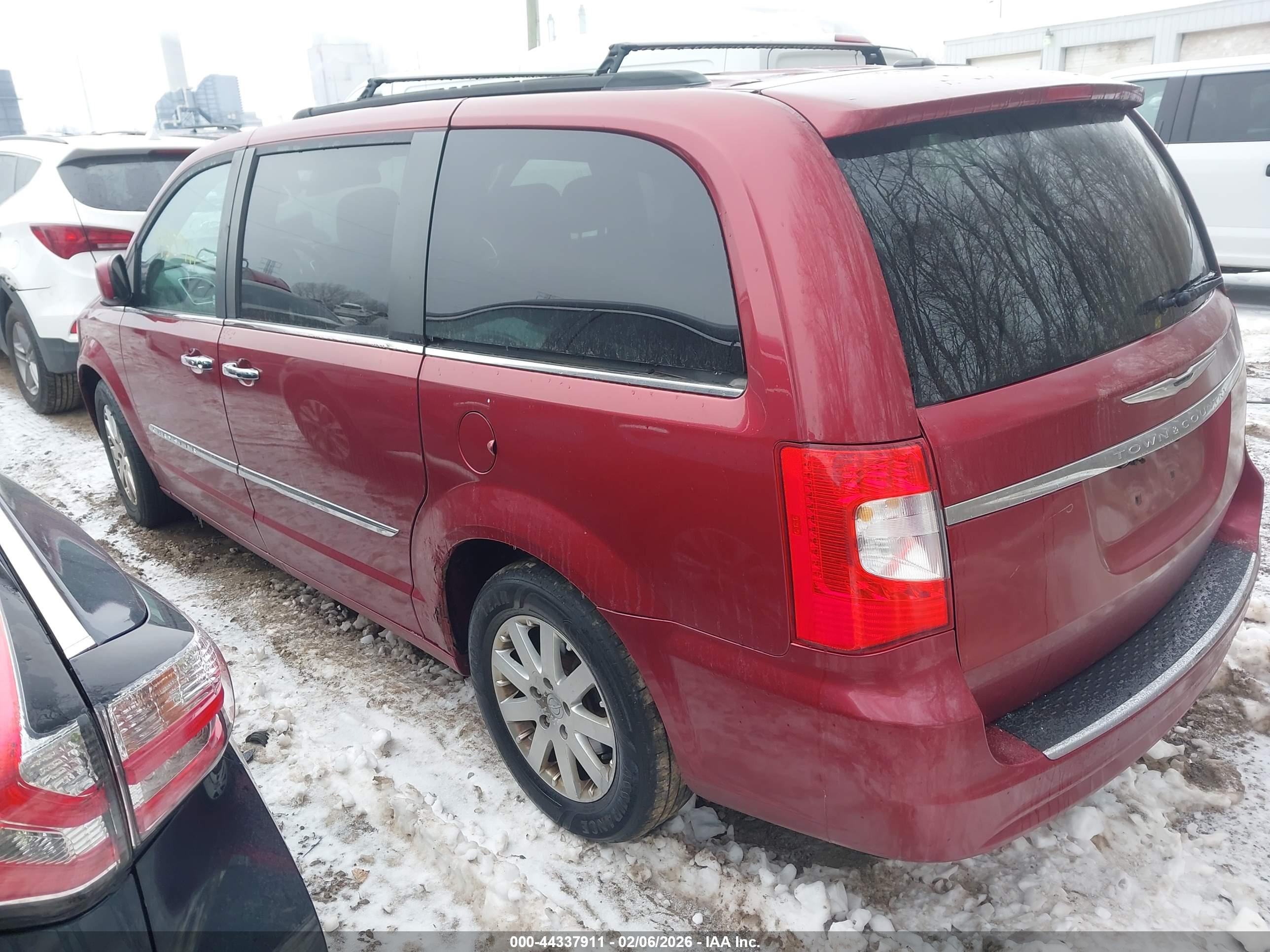CHRYSLER TOWN image 3