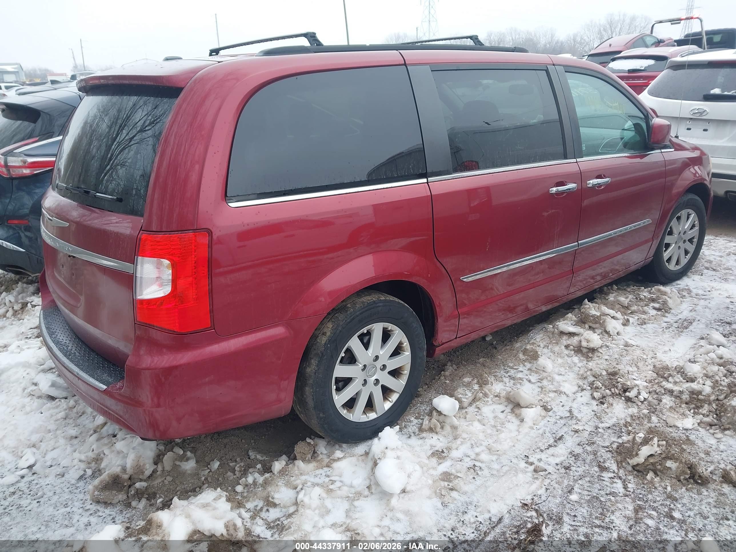CHRYSLER TOWN image 4
