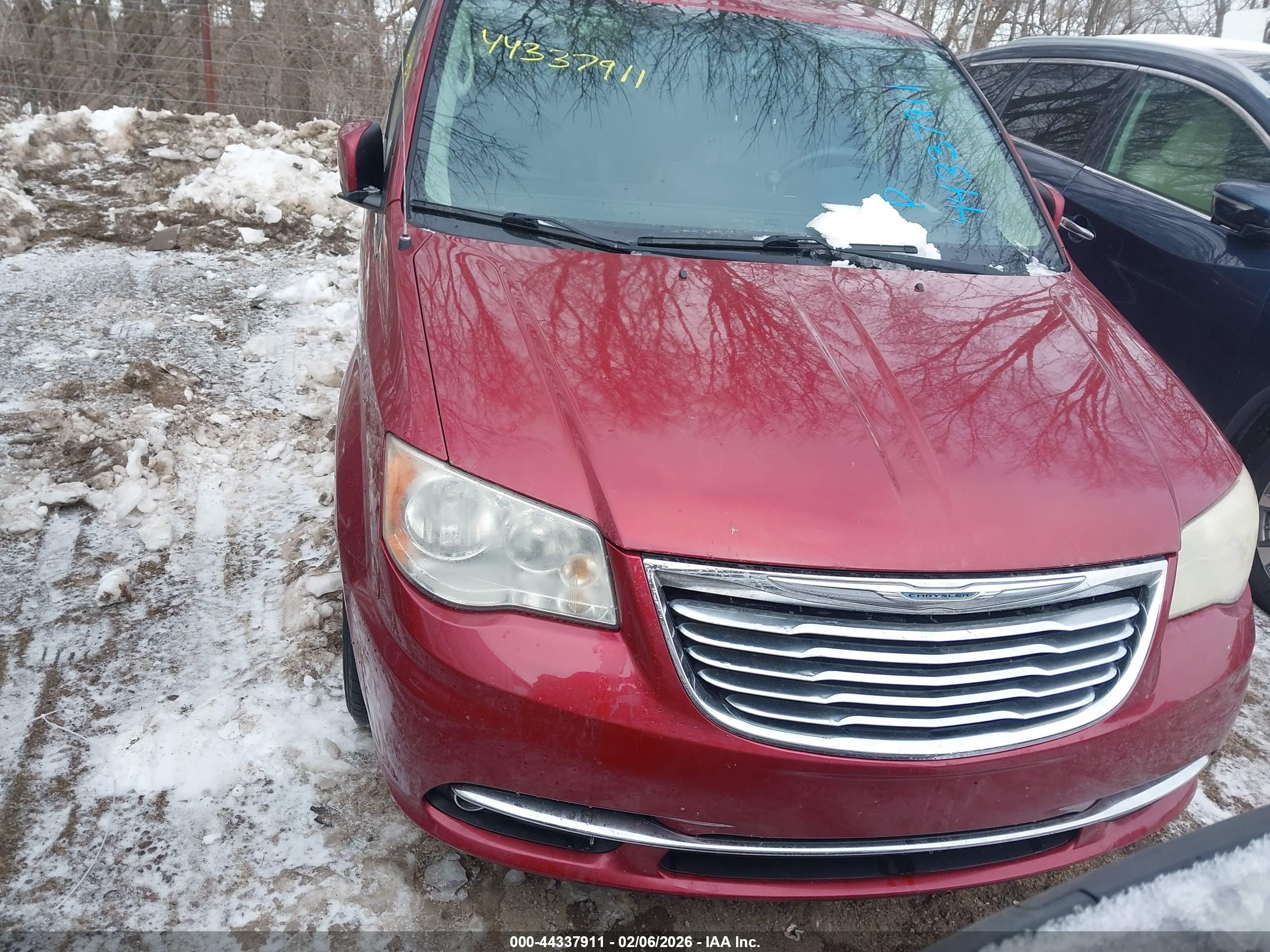 CHRYSLER TOWN image 6