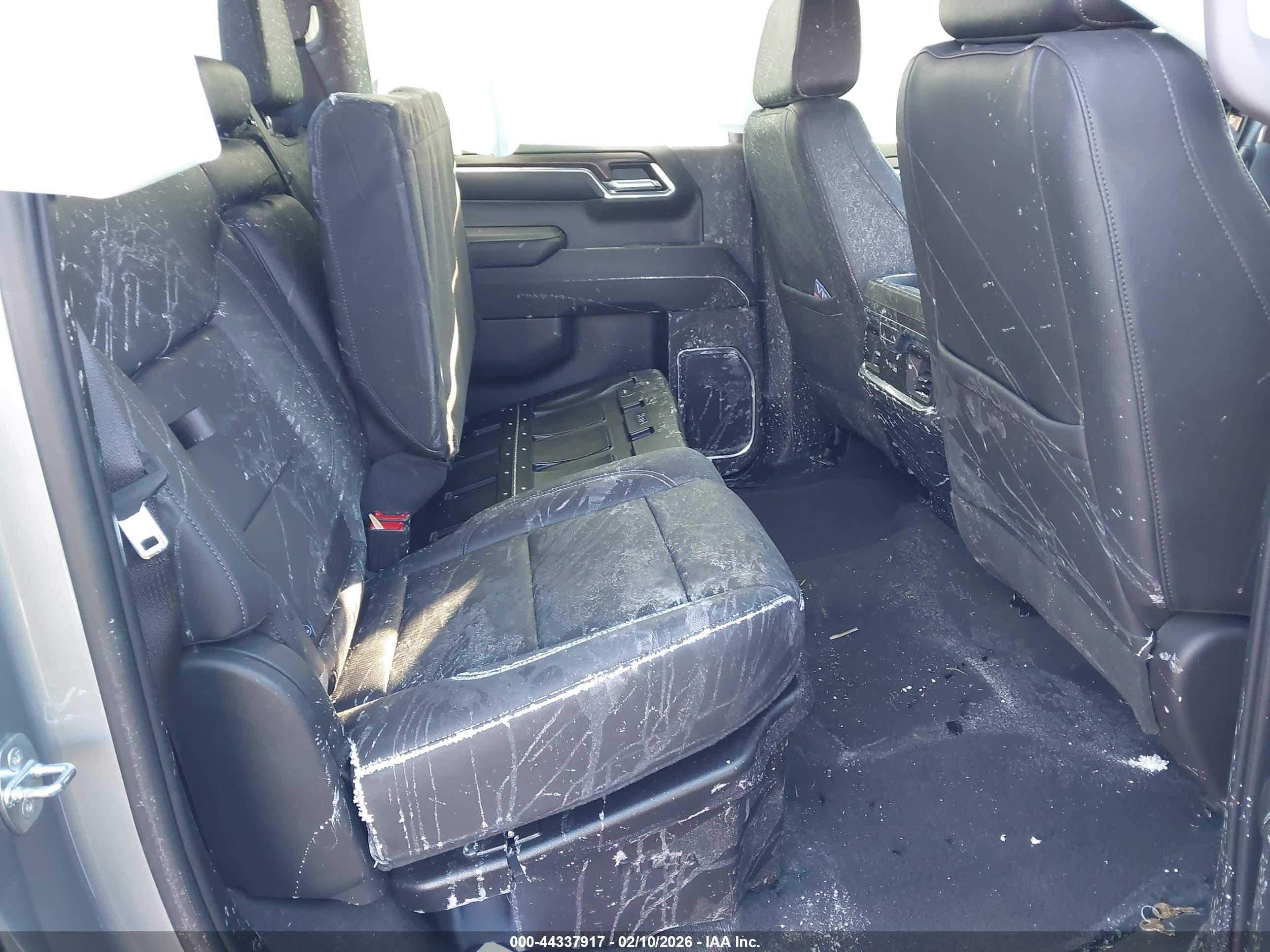 GMC SIERRA image 8