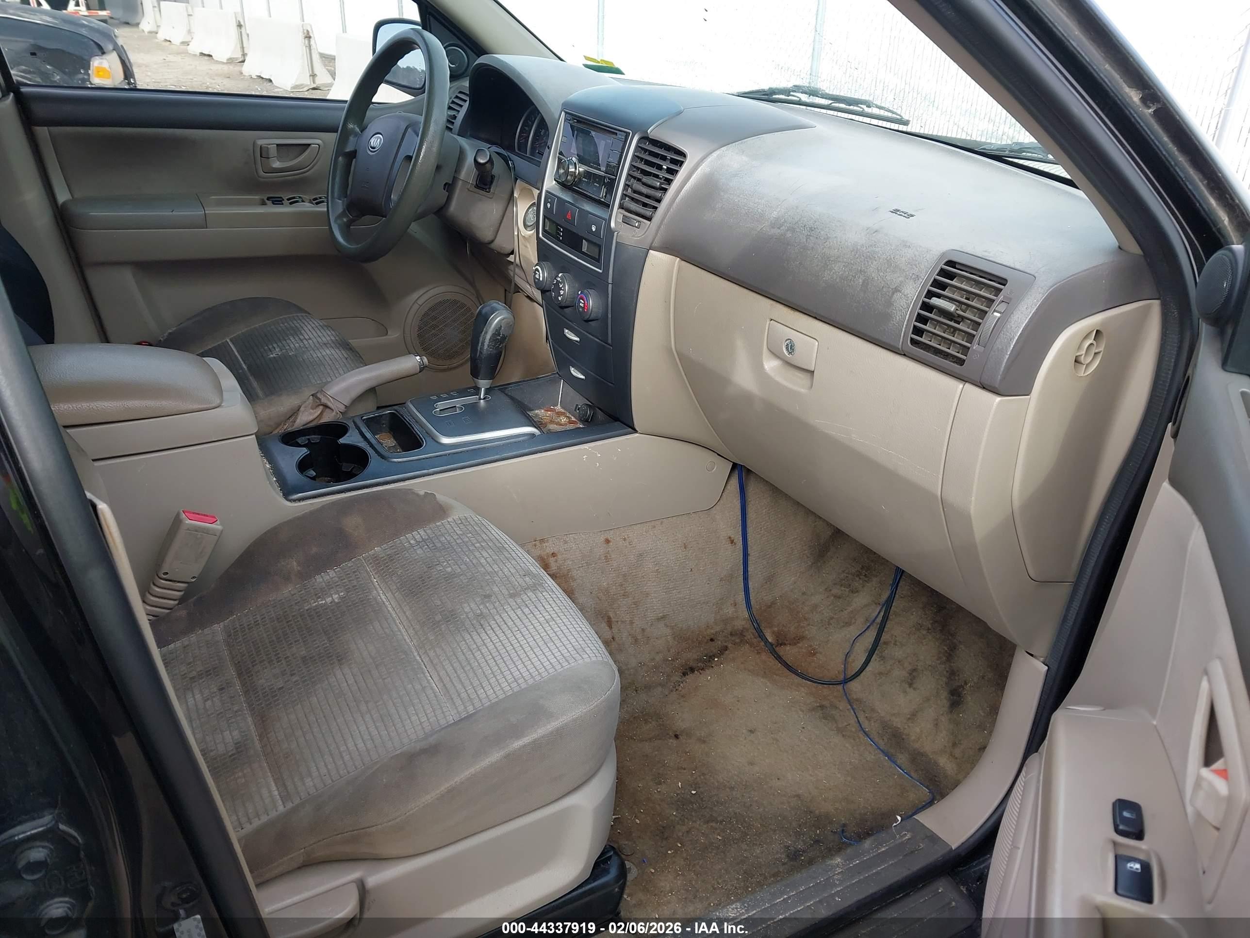 KIA SORENTO image 5