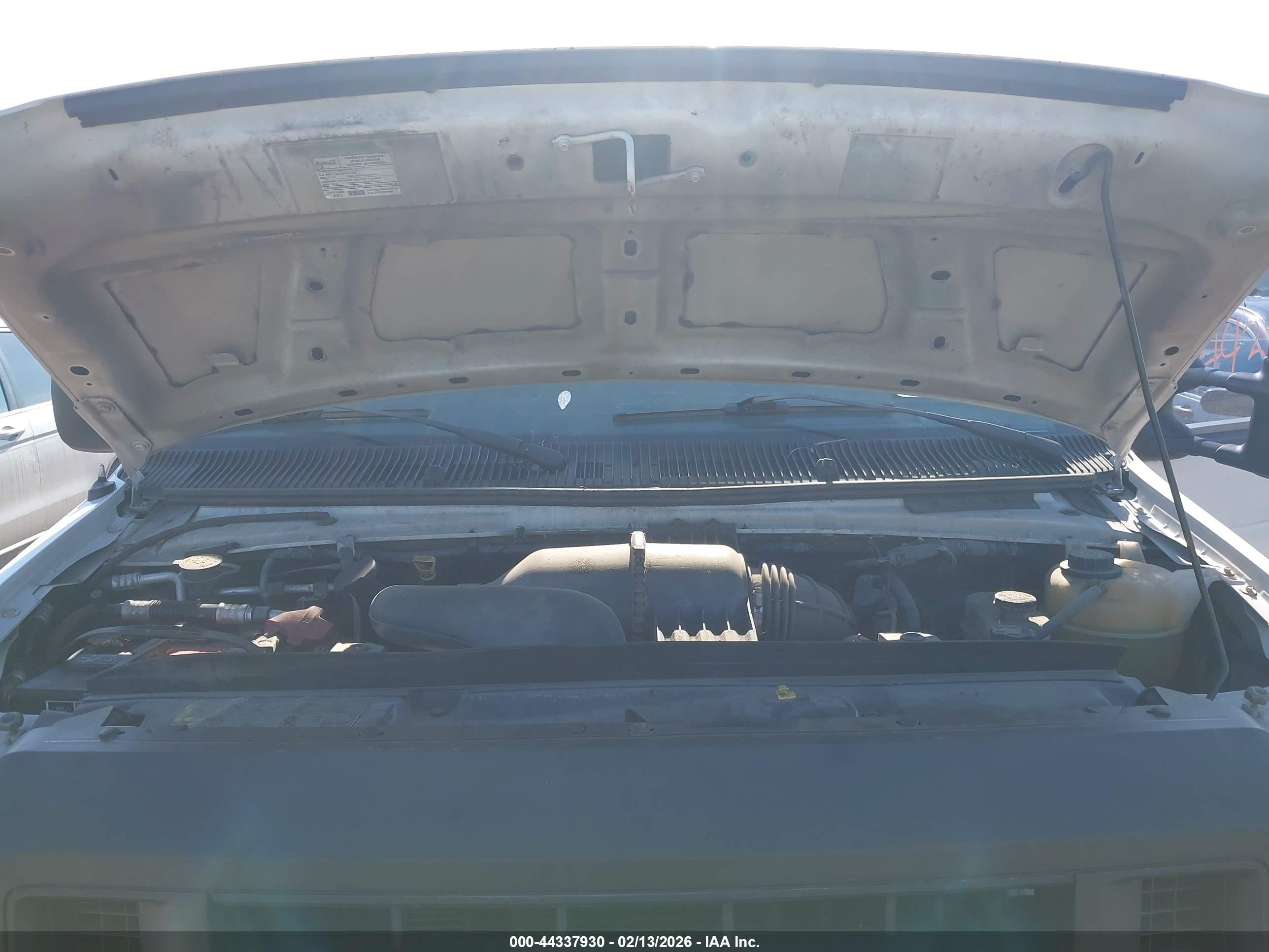FORD E-150 image 10