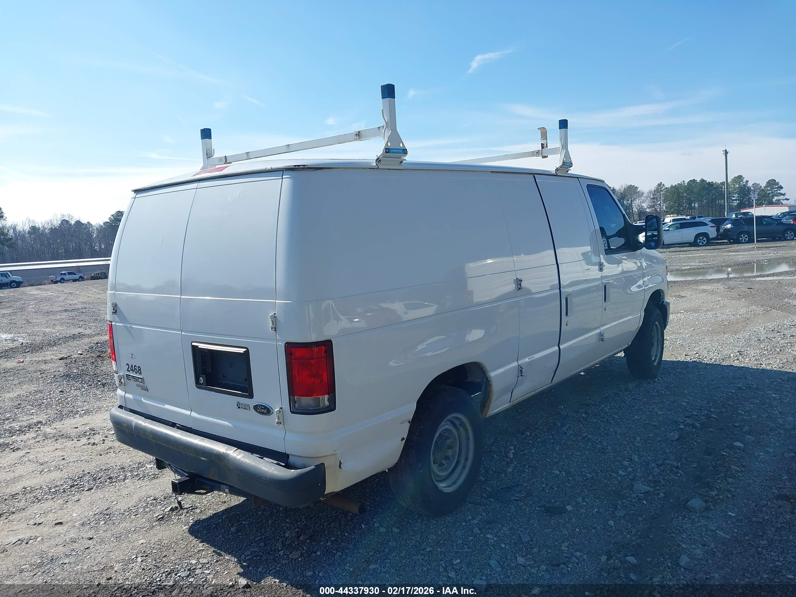 FORD E-150 image 4