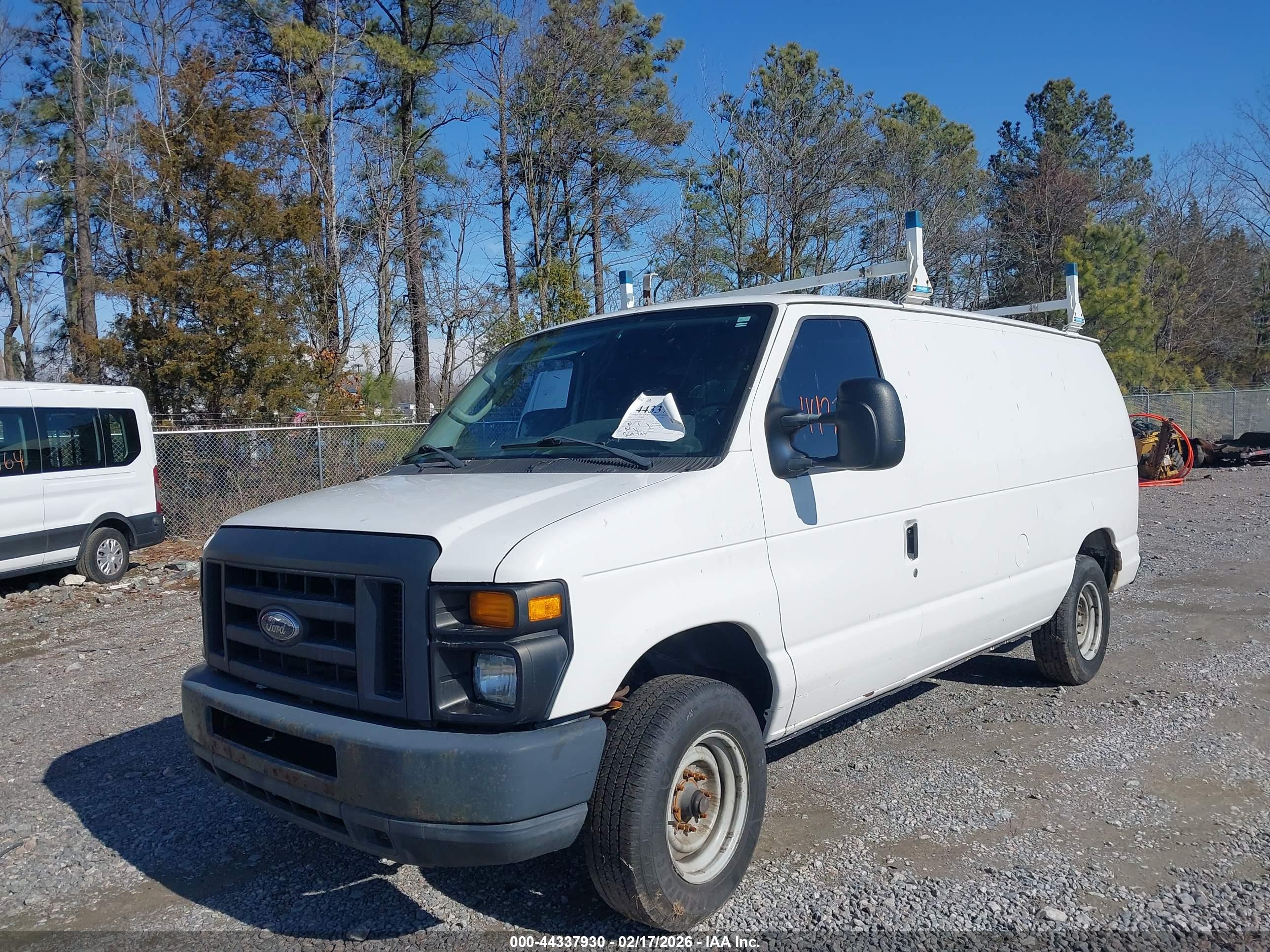 FORD E-150 image 6