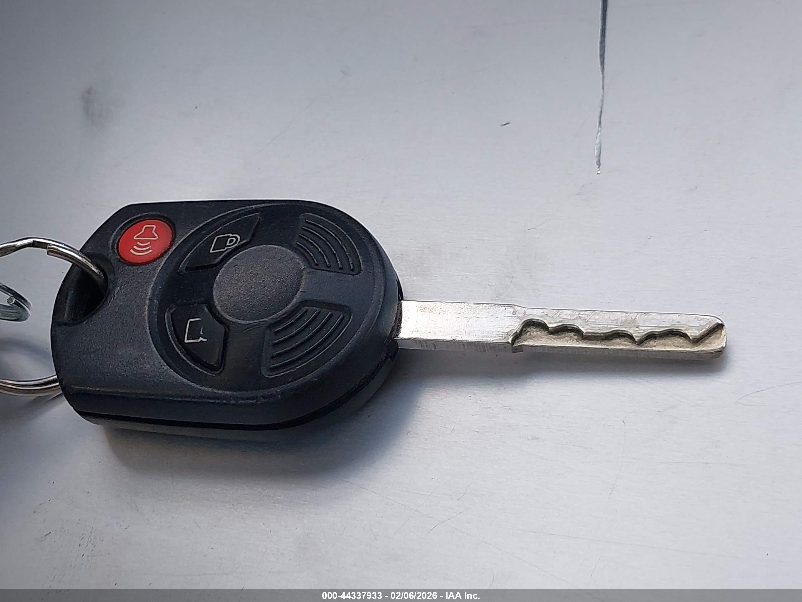 FORD ESCAPE image 11