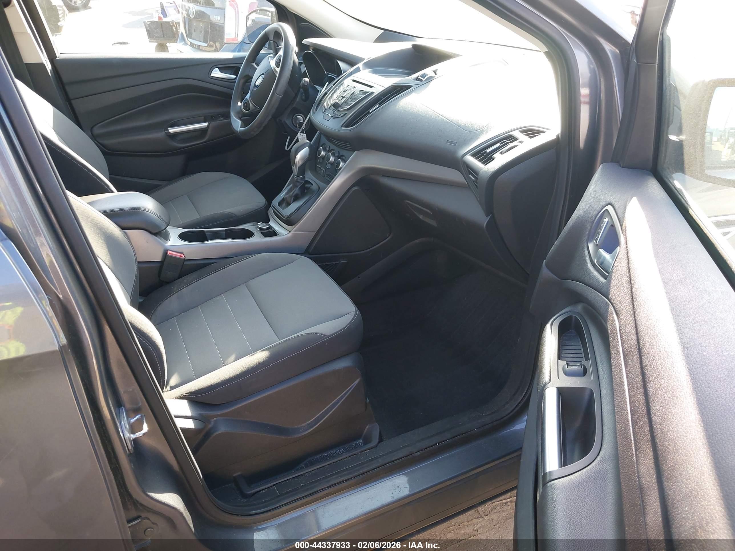 FORD ESCAPE image 5