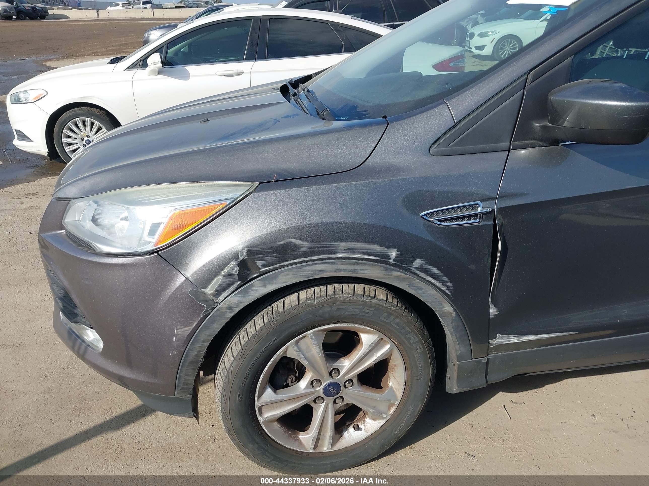 FORD ESCAPE image 6