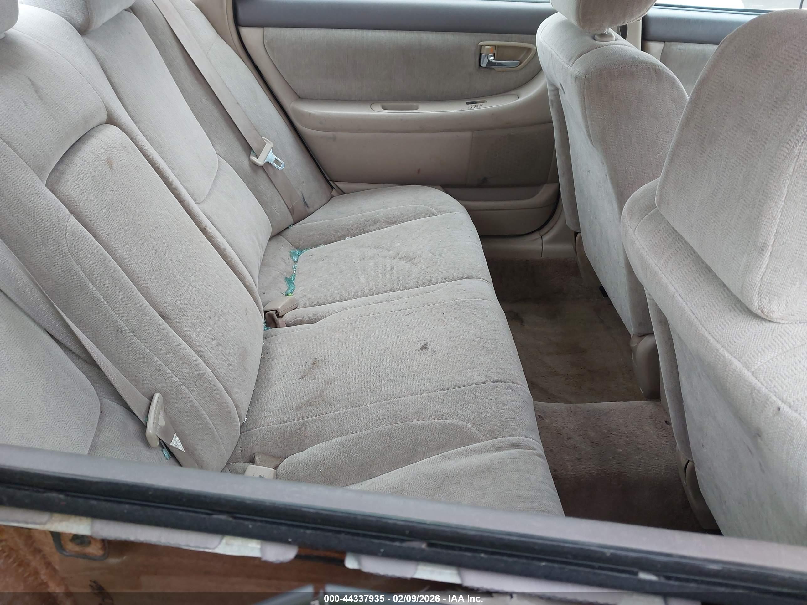 TOYOTA AVALON image 8
