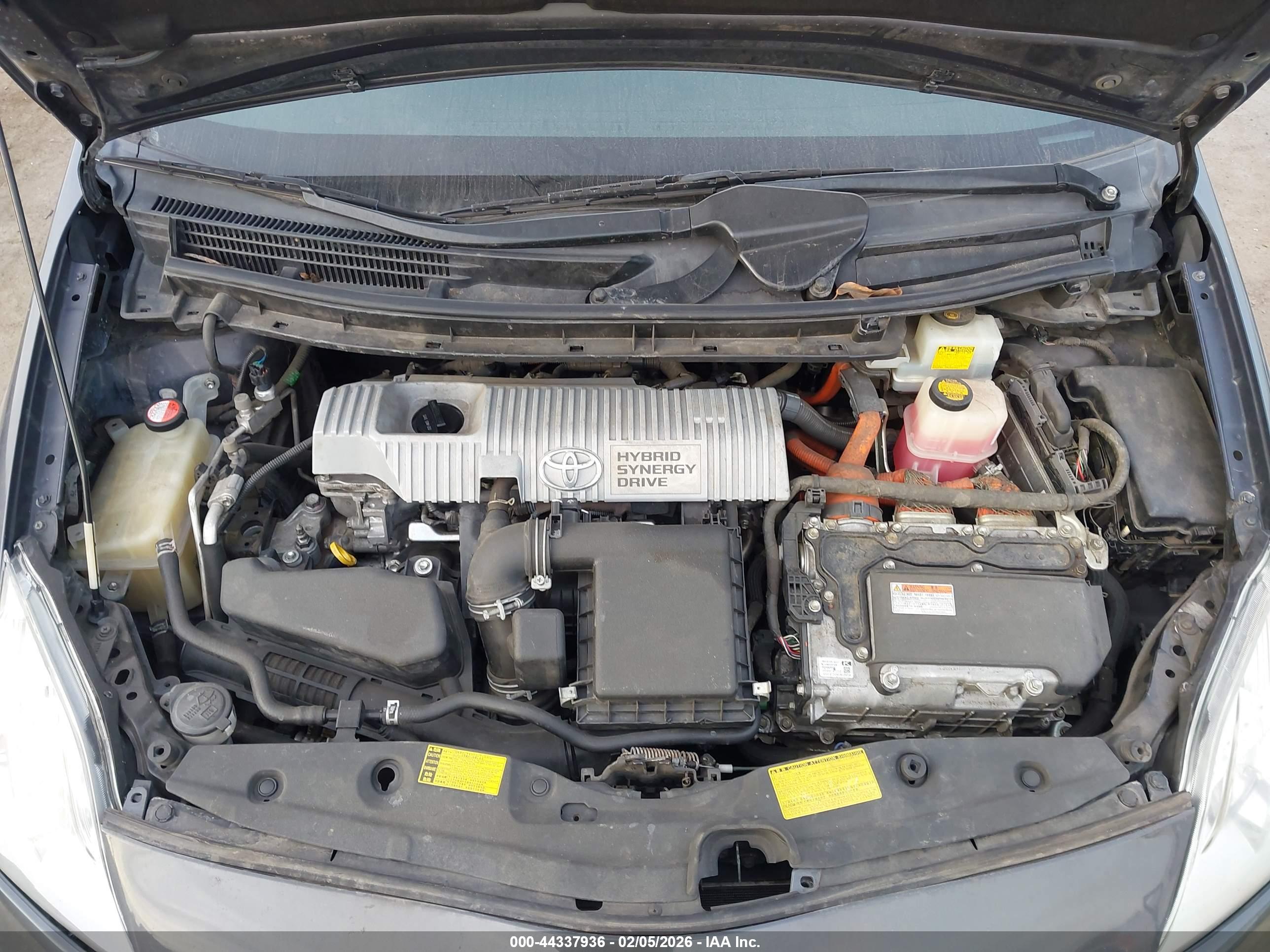 TOYOTA PRIUS image 10