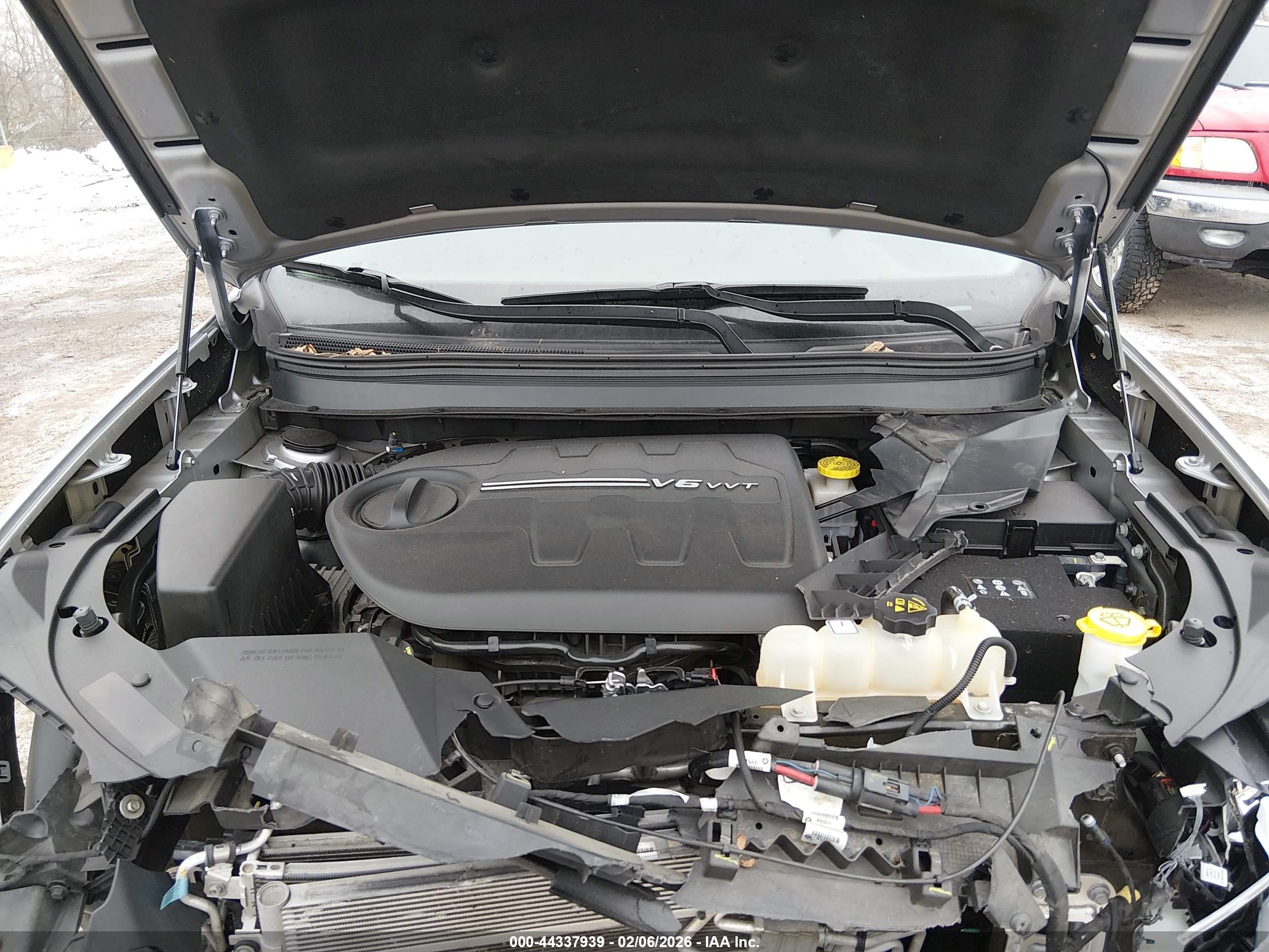 JEEP CHEROKEE image 10
