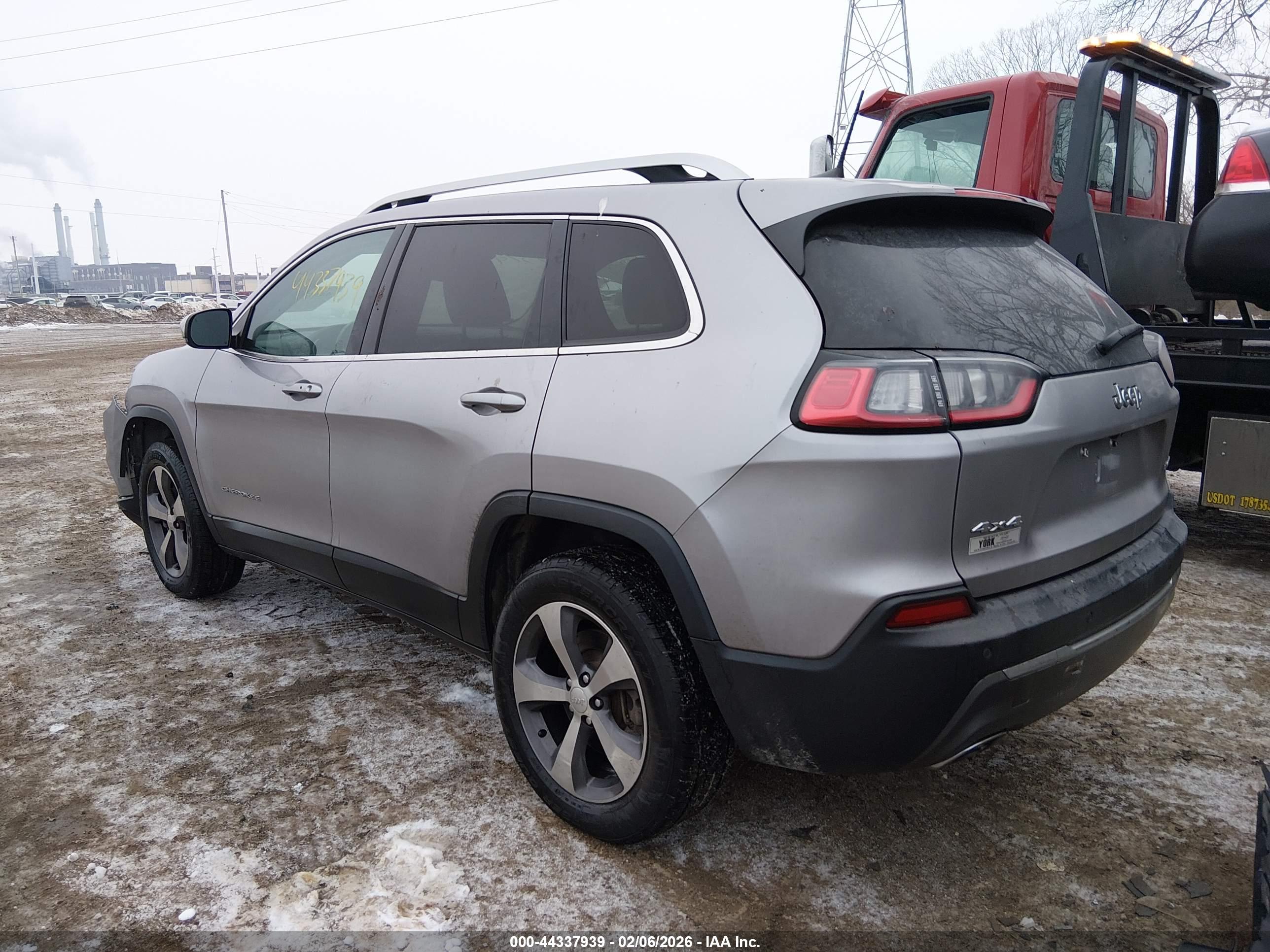 JEEP CHEROKEE image 3