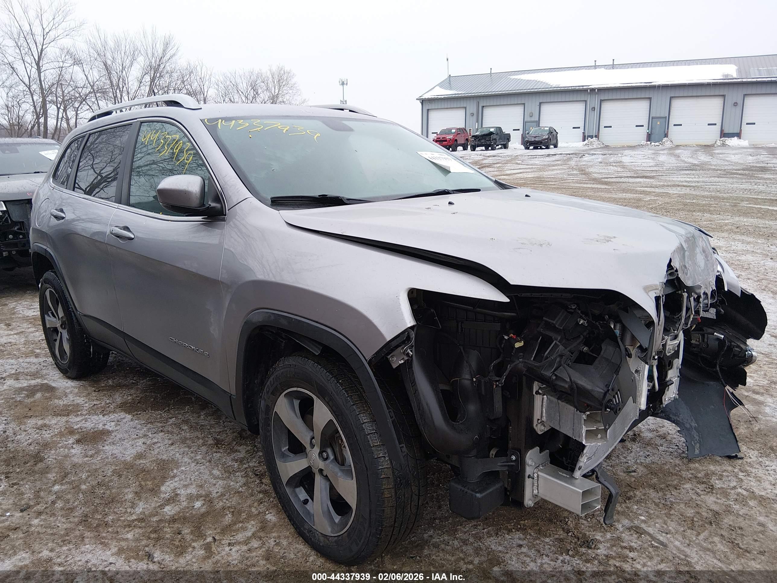 JEEP CHEROKEE image 6