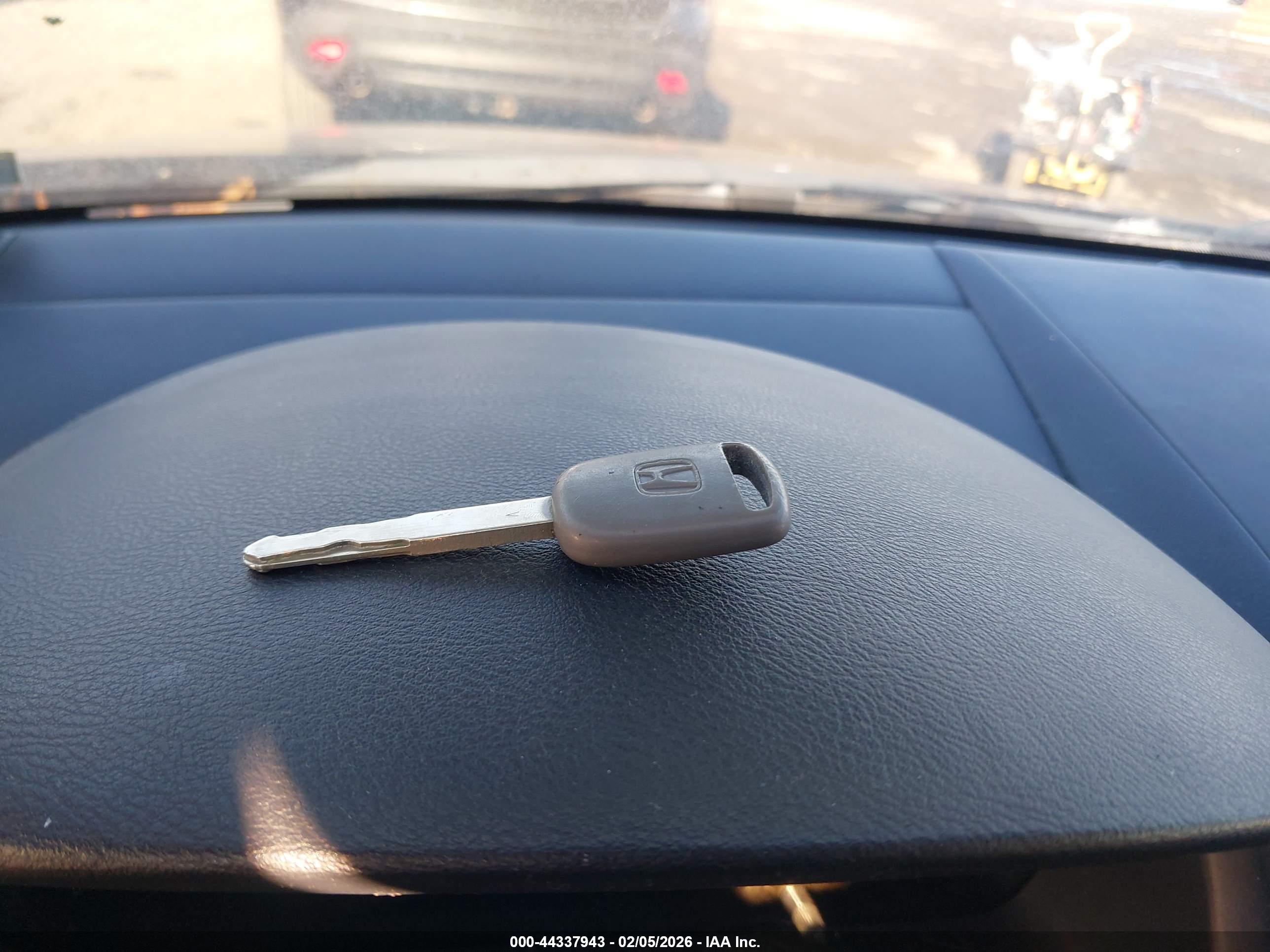 HONDA ACCORD image 11