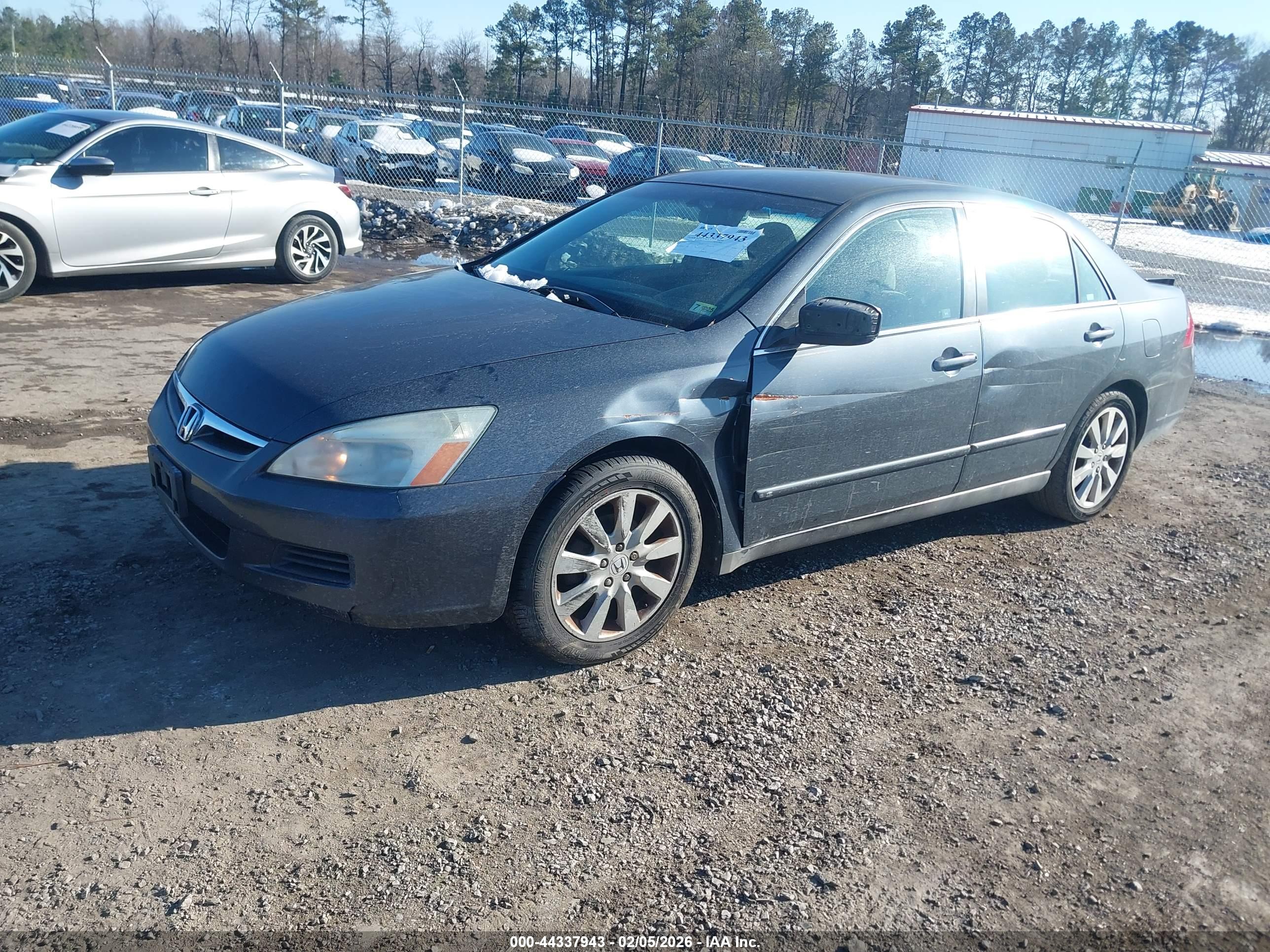 HONDA ACCORD image 2