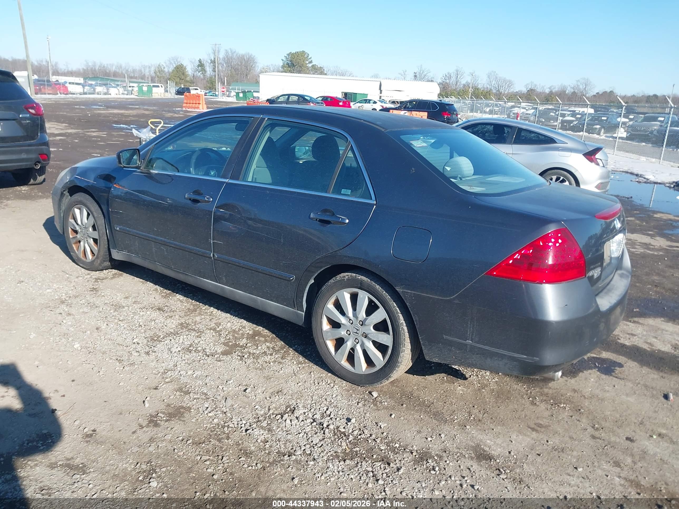 HONDA ACCORD image 3