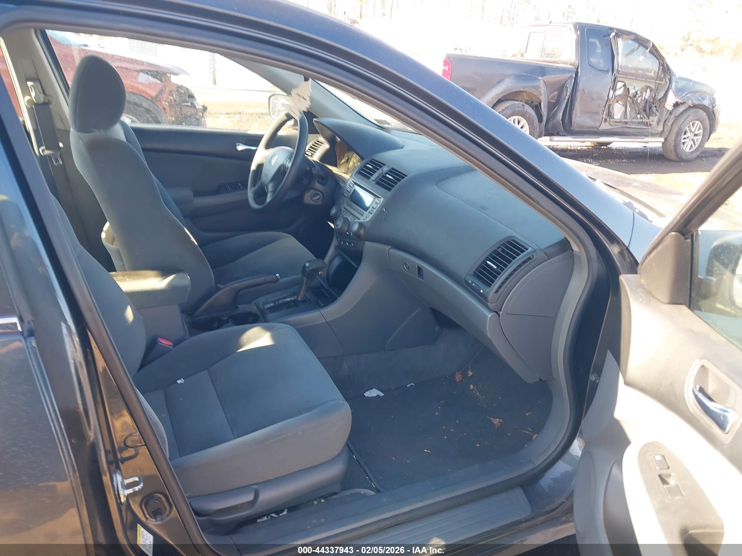 HONDA ACCORD image 5