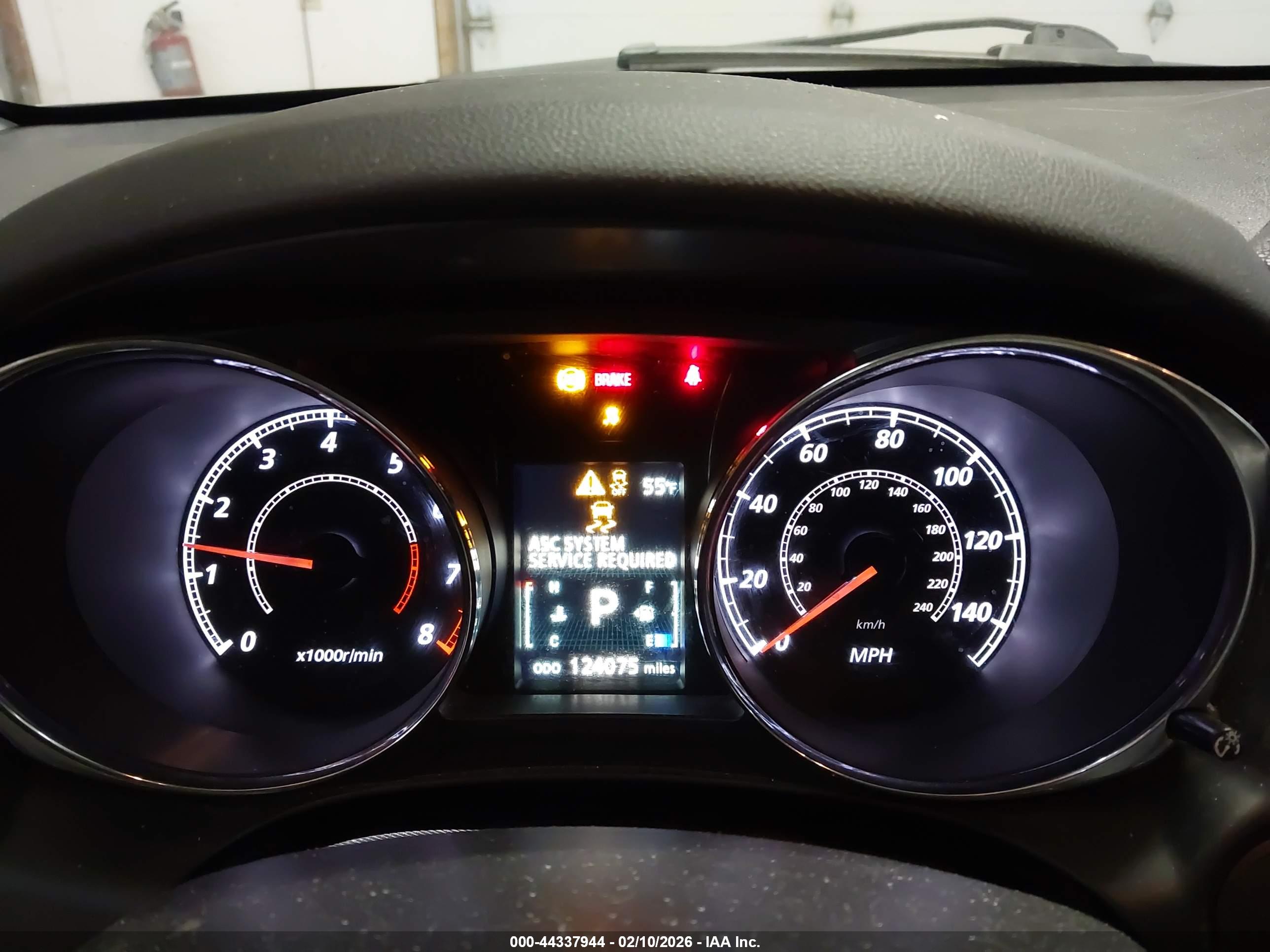 MITSUBISHI OUTLANDER image 7