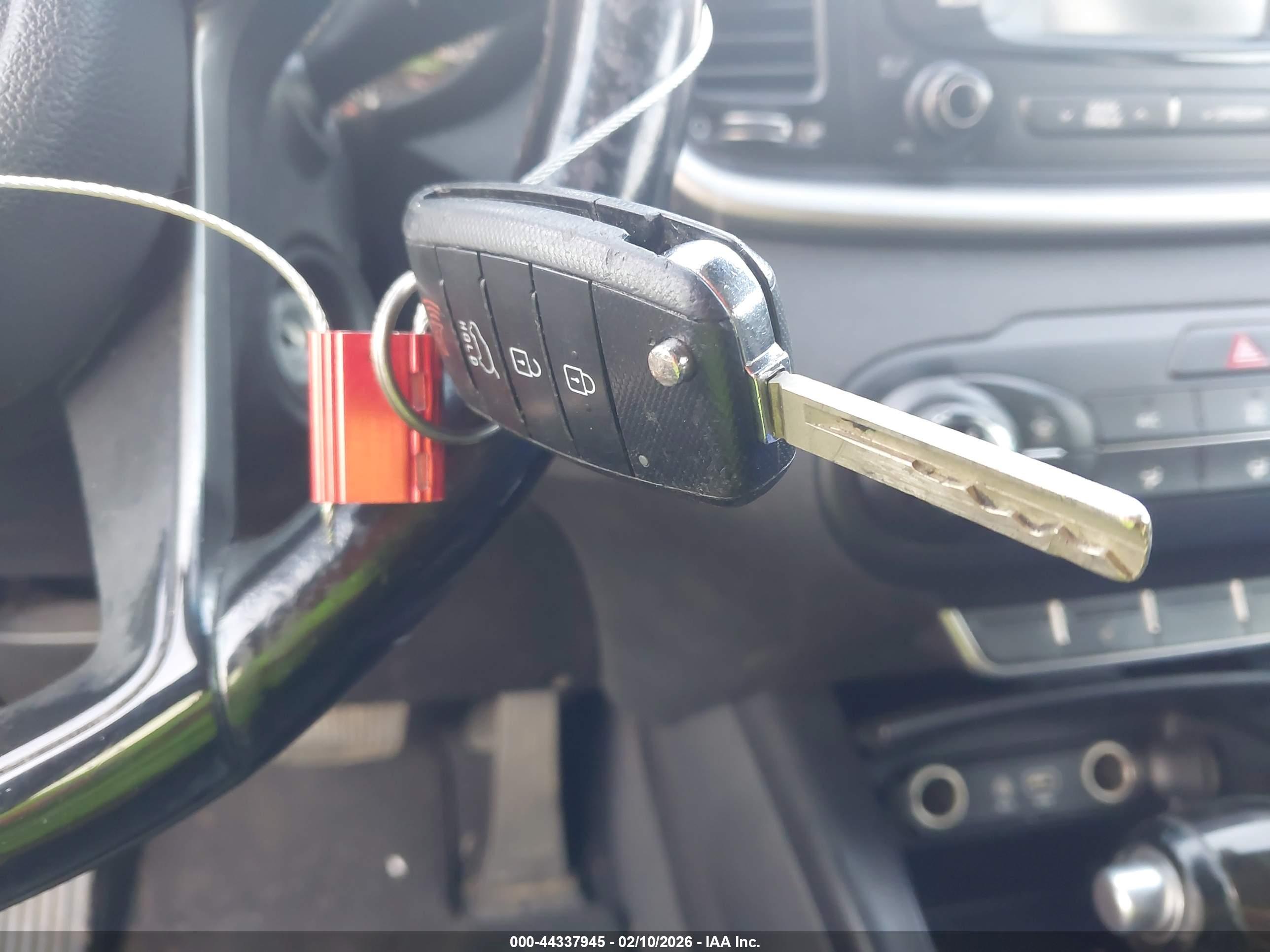 KIA SORENTO image 11