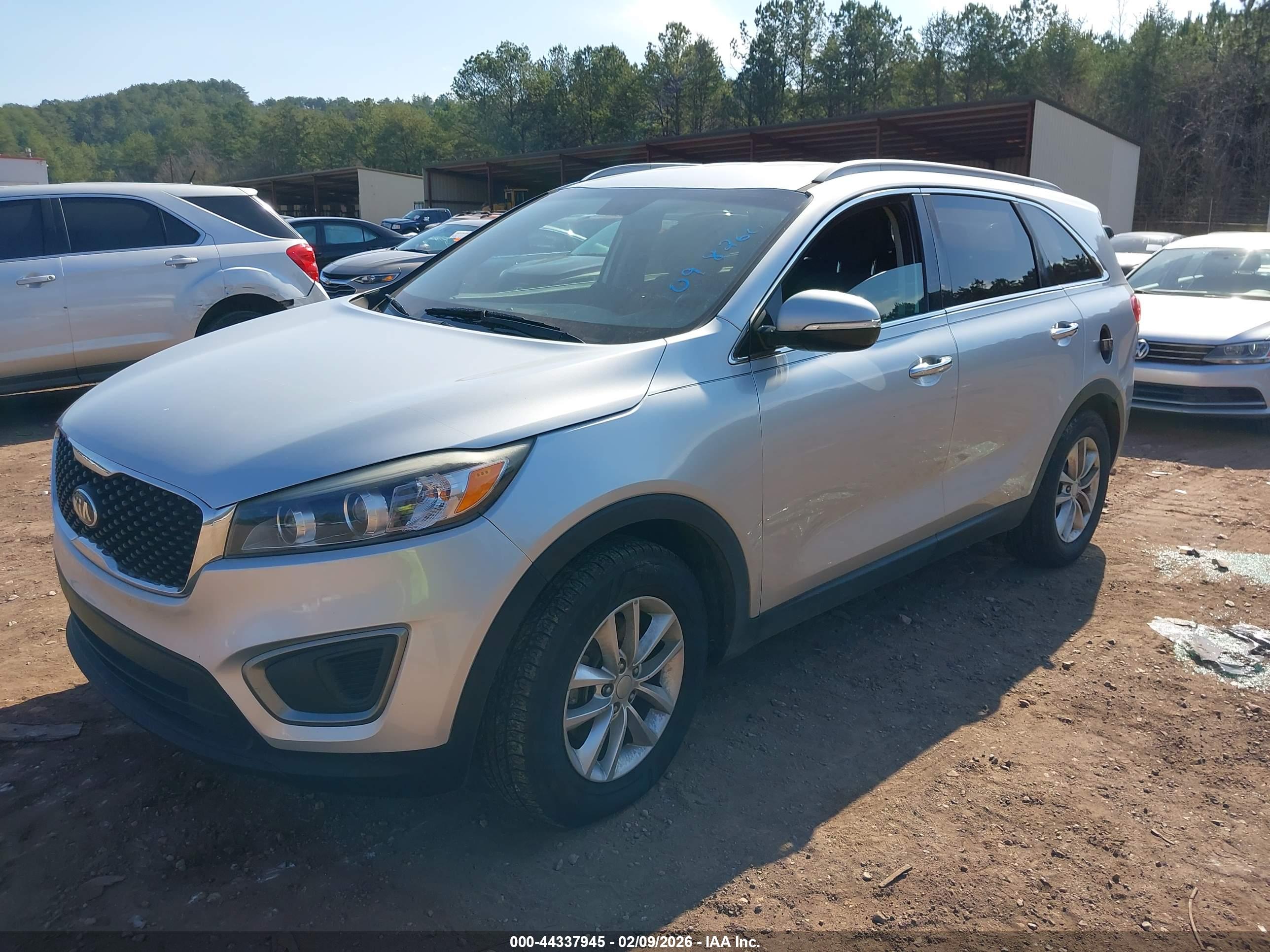 KIA SORENTO image 2